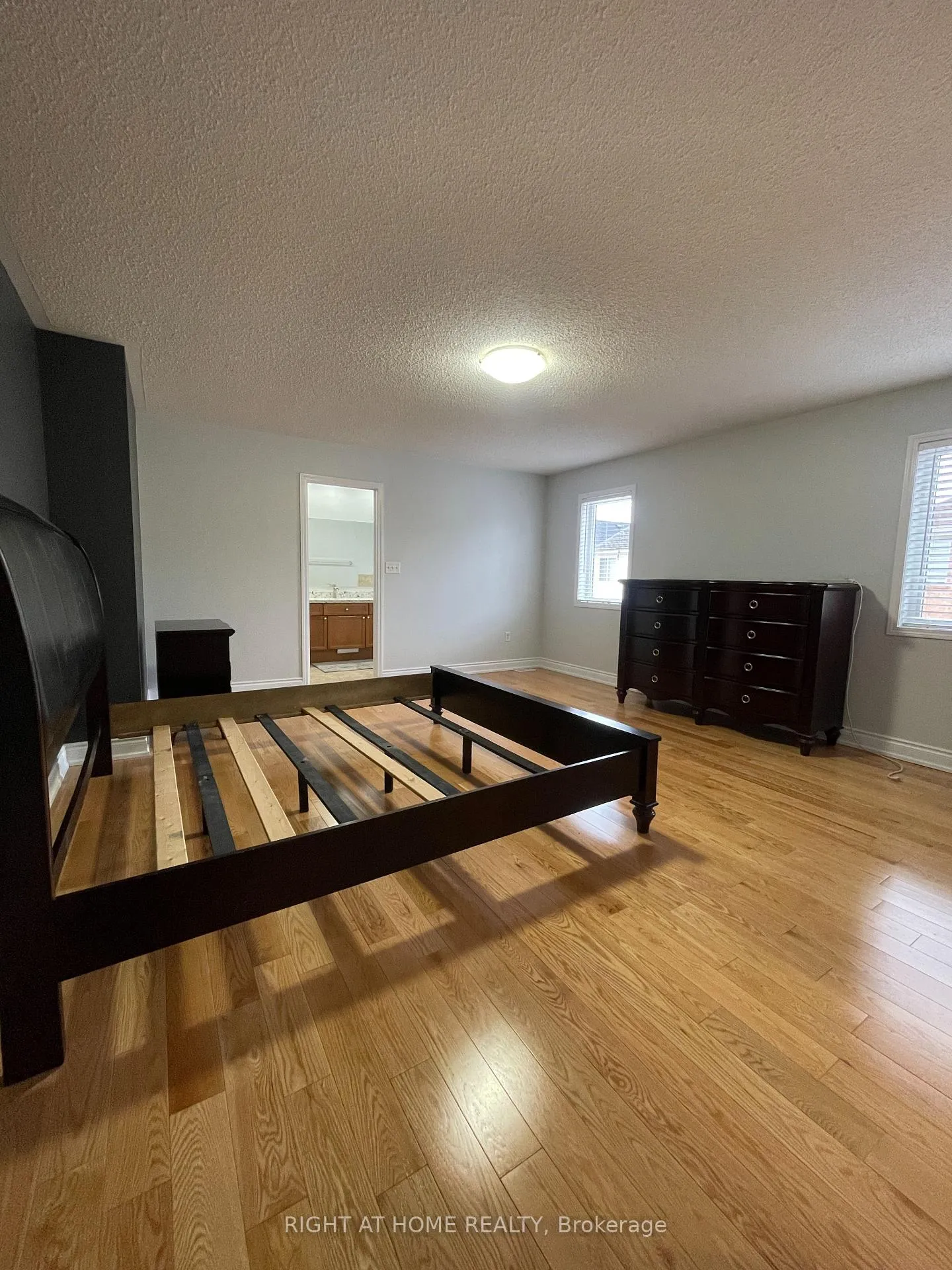 Photo 41 of 230 Fandango Drive, Brampton, Credit Valley — HOMEH