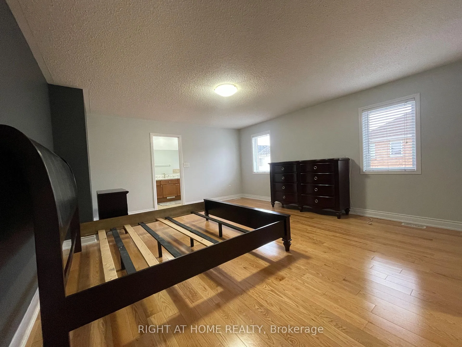 Photo 42 of 230 Fandango Drive, Brampton, Credit Valley — HOMEH