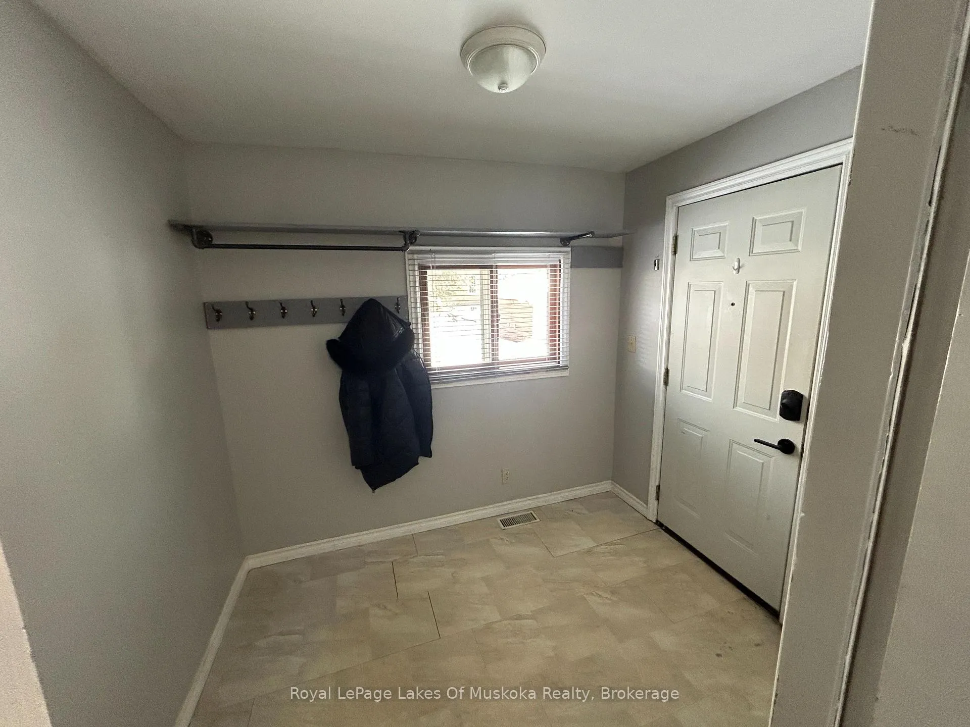 Photo 8 of 190 Ecclestone Drive, Bracebridge, Monck (Bracebridge) — HOMEH