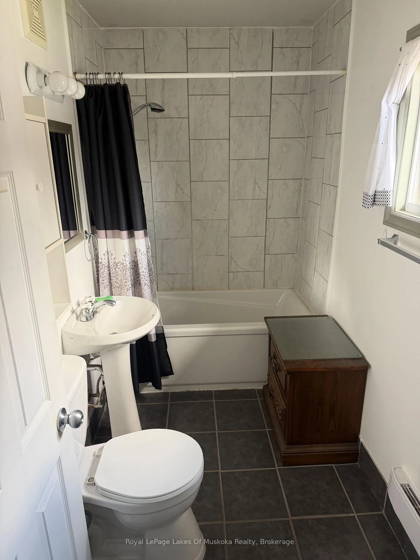 Photo 25 of 190 Ecclestone Drive, Bracebridge, Monck (Bracebridge) — HOMEH