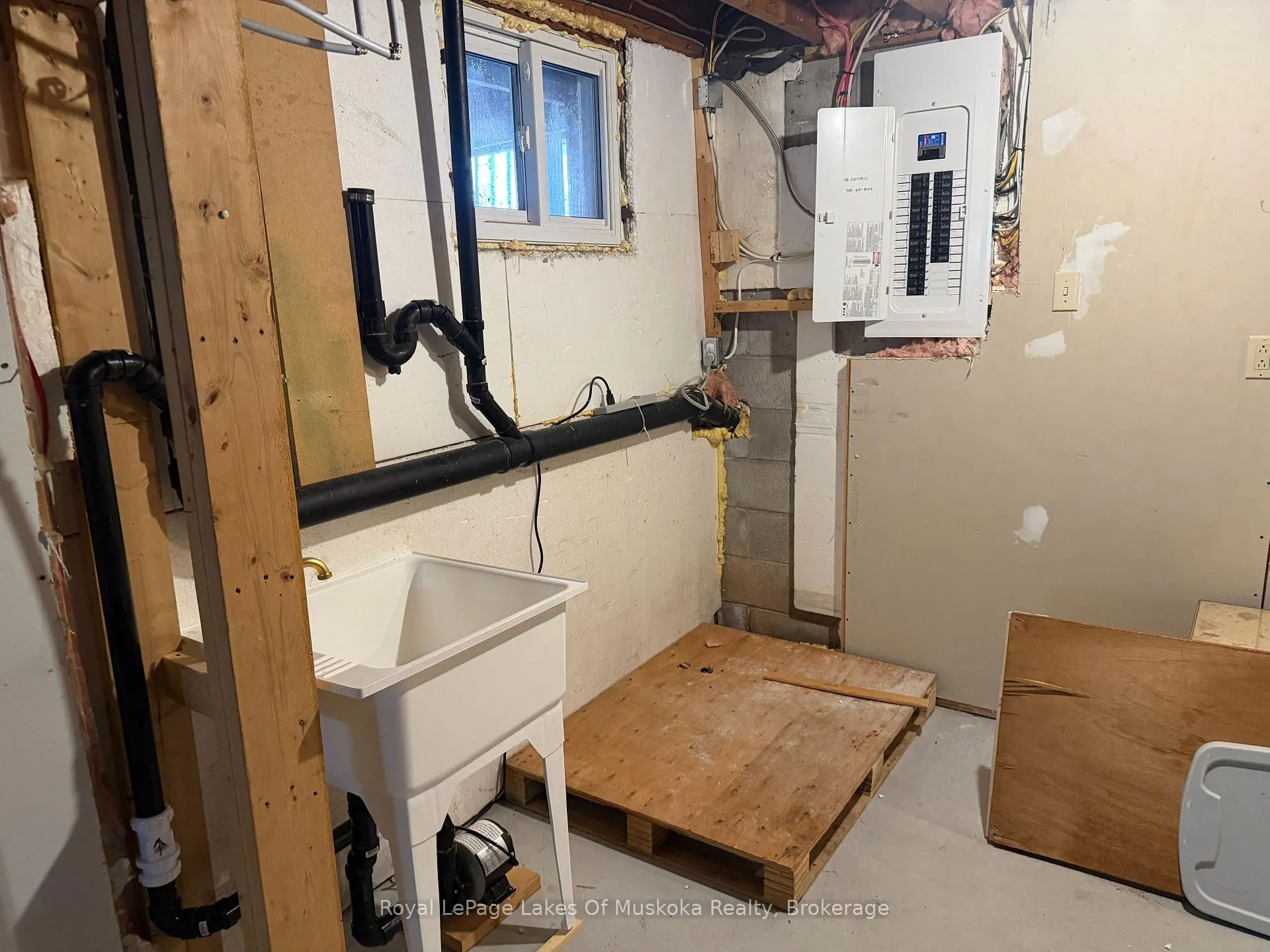 Photo 34 of 190 Ecclestone Drive, Bracebridge, Monck (Bracebridge) — HOMEH