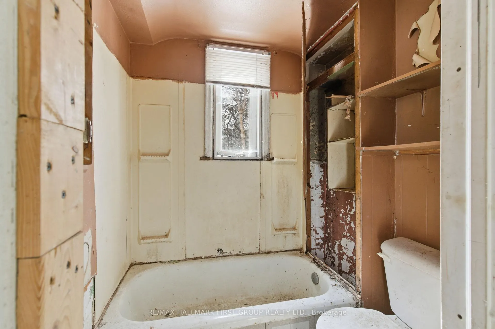 Photo 15 of 145 Tresane Street, Oshawa, Vanier — HOMEH