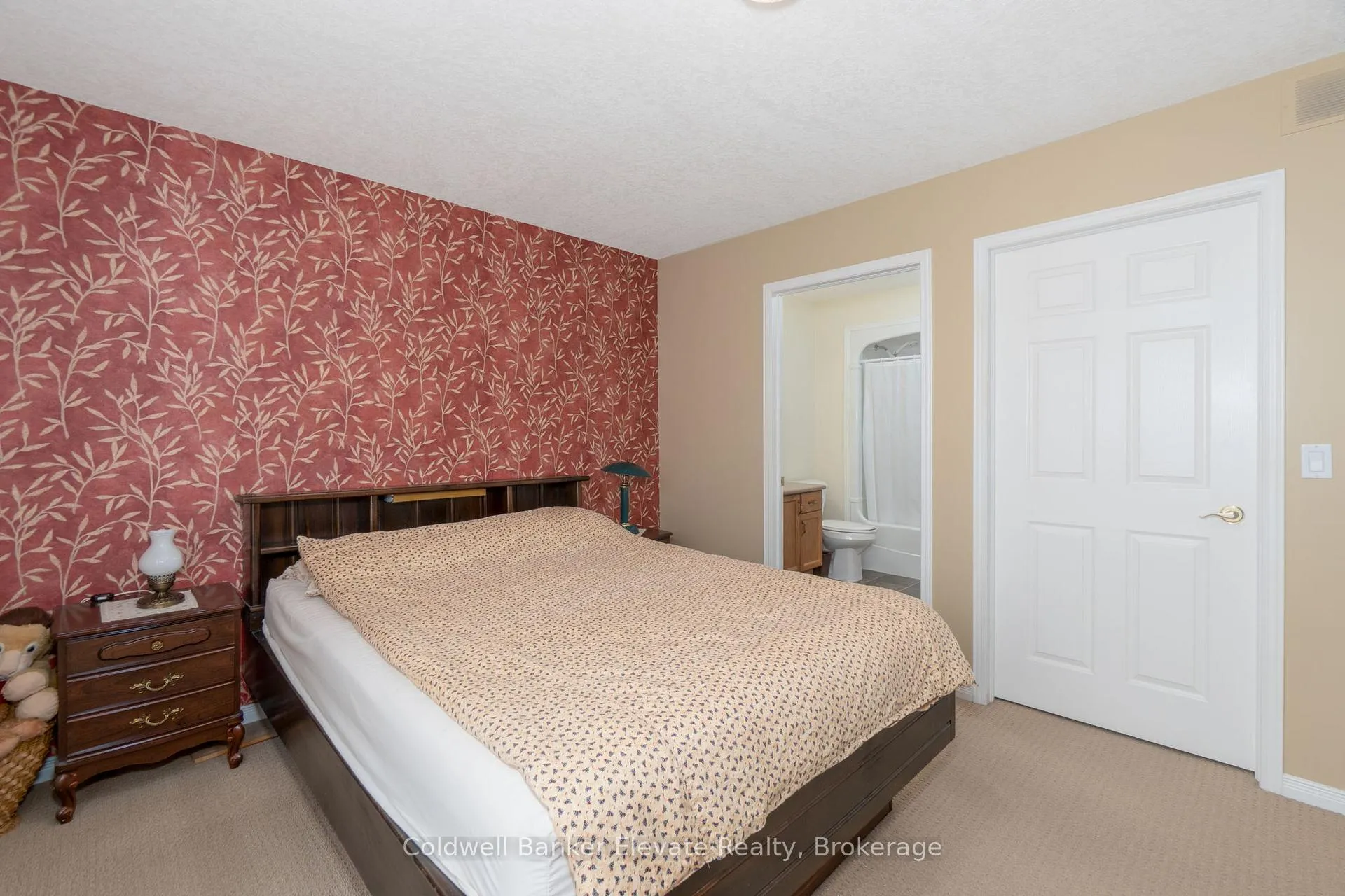 Photo 23 of Unit 42, 2705 Kingsway Drive, Kitchener — HOMEH