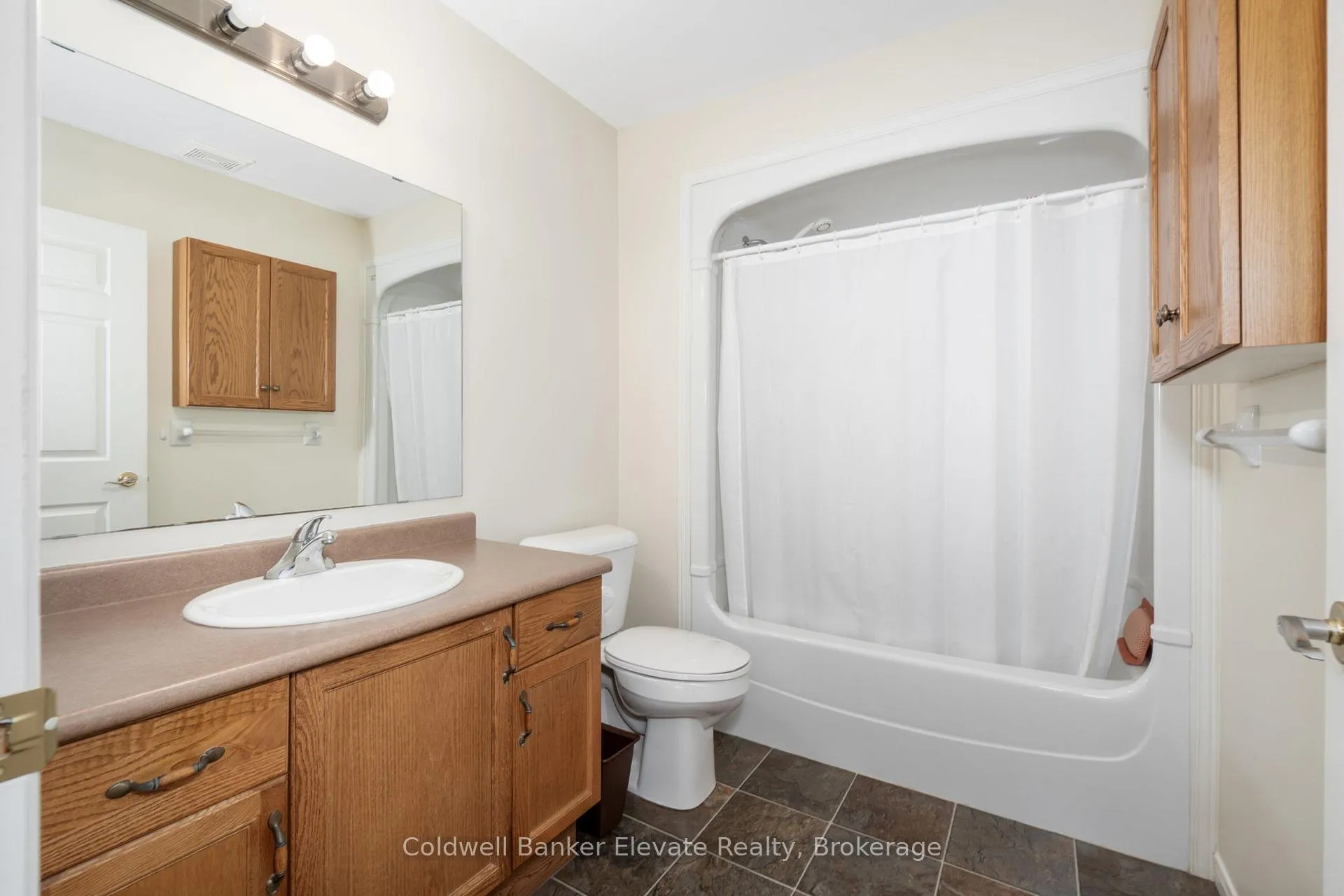 Photo 26 of Unit 42, 2705 Kingsway Drive, Kitchener — HOMEH