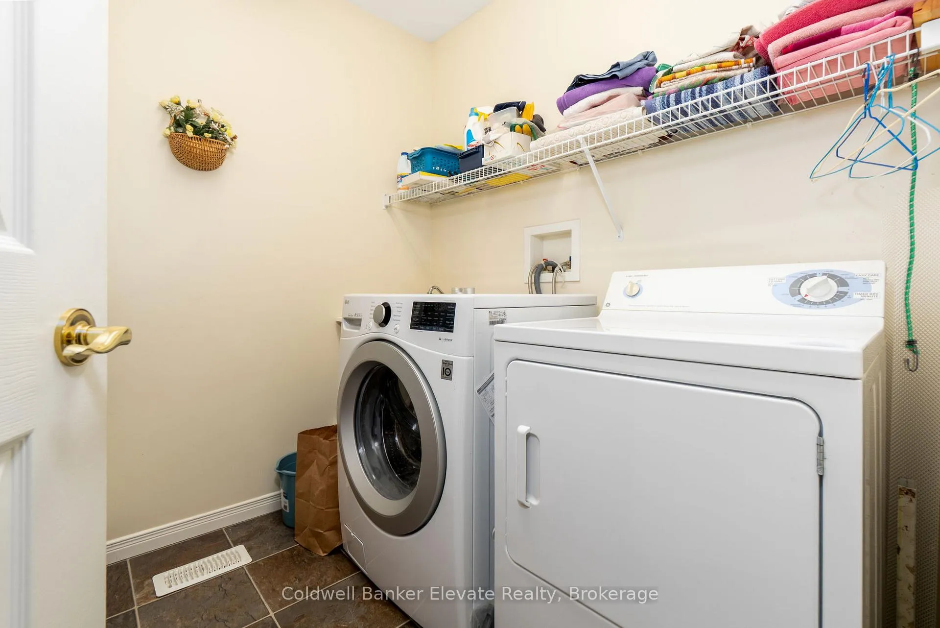 Photo 27 of Unit 42, 2705 Kingsway Drive, Kitchener — HOMEH
