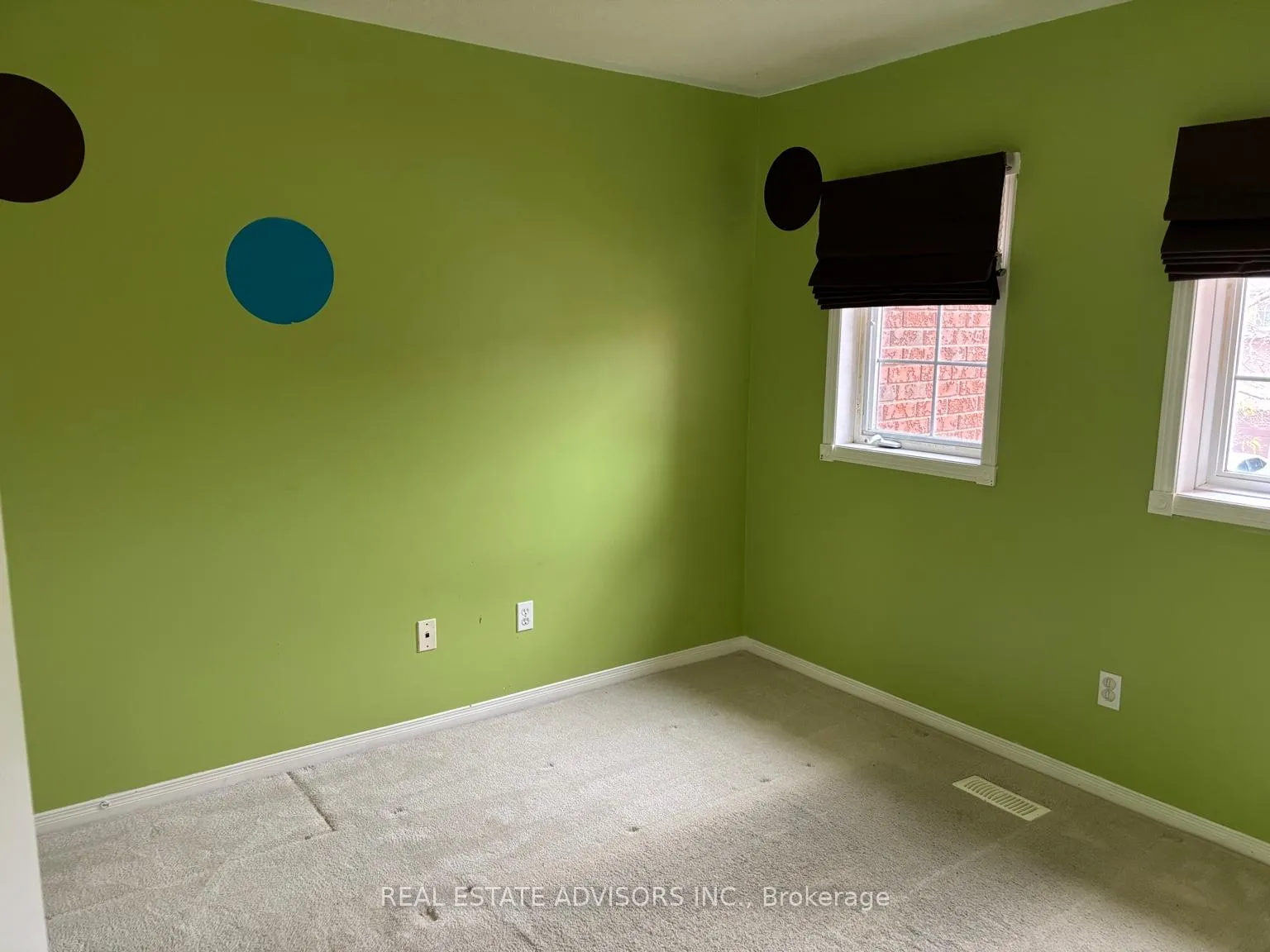 Photo 5 of 15 Queen Anne Drive, Brampton, Fletcher's Meadow — HOMEH