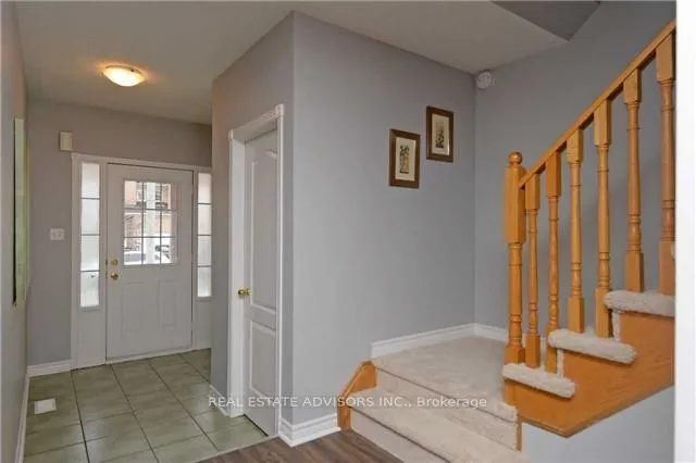 Photo 9 of 15 Queen Anne Drive, Brampton, Fletcher's Meadow — HOMEH