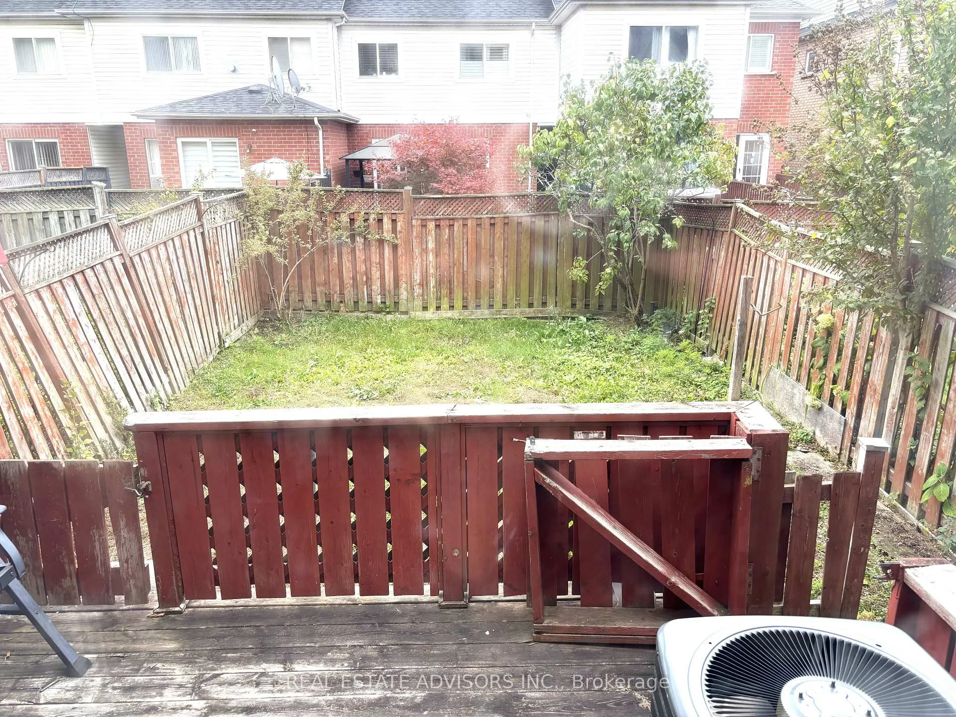 Photo 13 of 15 Queen Anne Drive, Brampton, Fletcher's Meadow — HOMEH