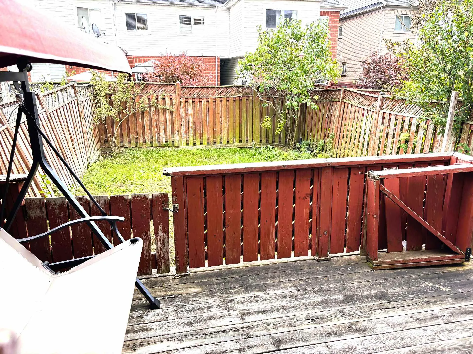 Photo 14 of 15 Queen Anne Drive, Brampton, Fletcher's Meadow — HOMEH