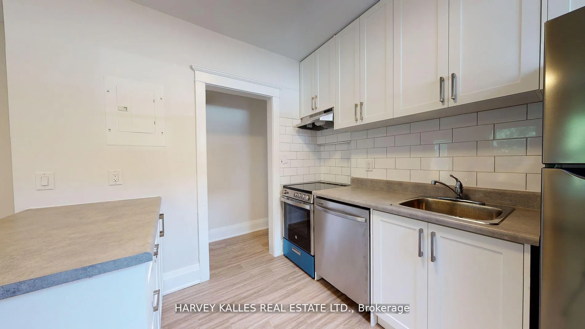 Photo 5 of Unit 1, 1065 Bathurst Street, Toronto, The Annex — HOMEH