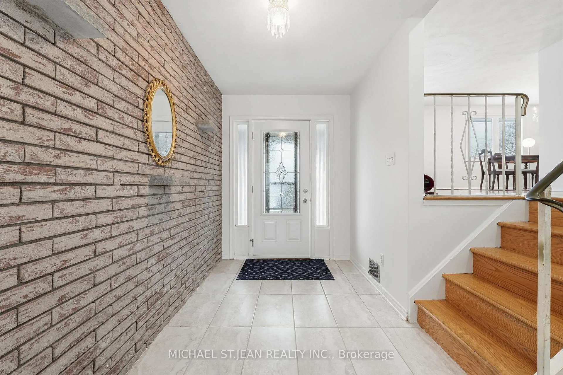Photo 5 of 11 Glenmurray Court, Hamilton, Red Hill — HOMEH