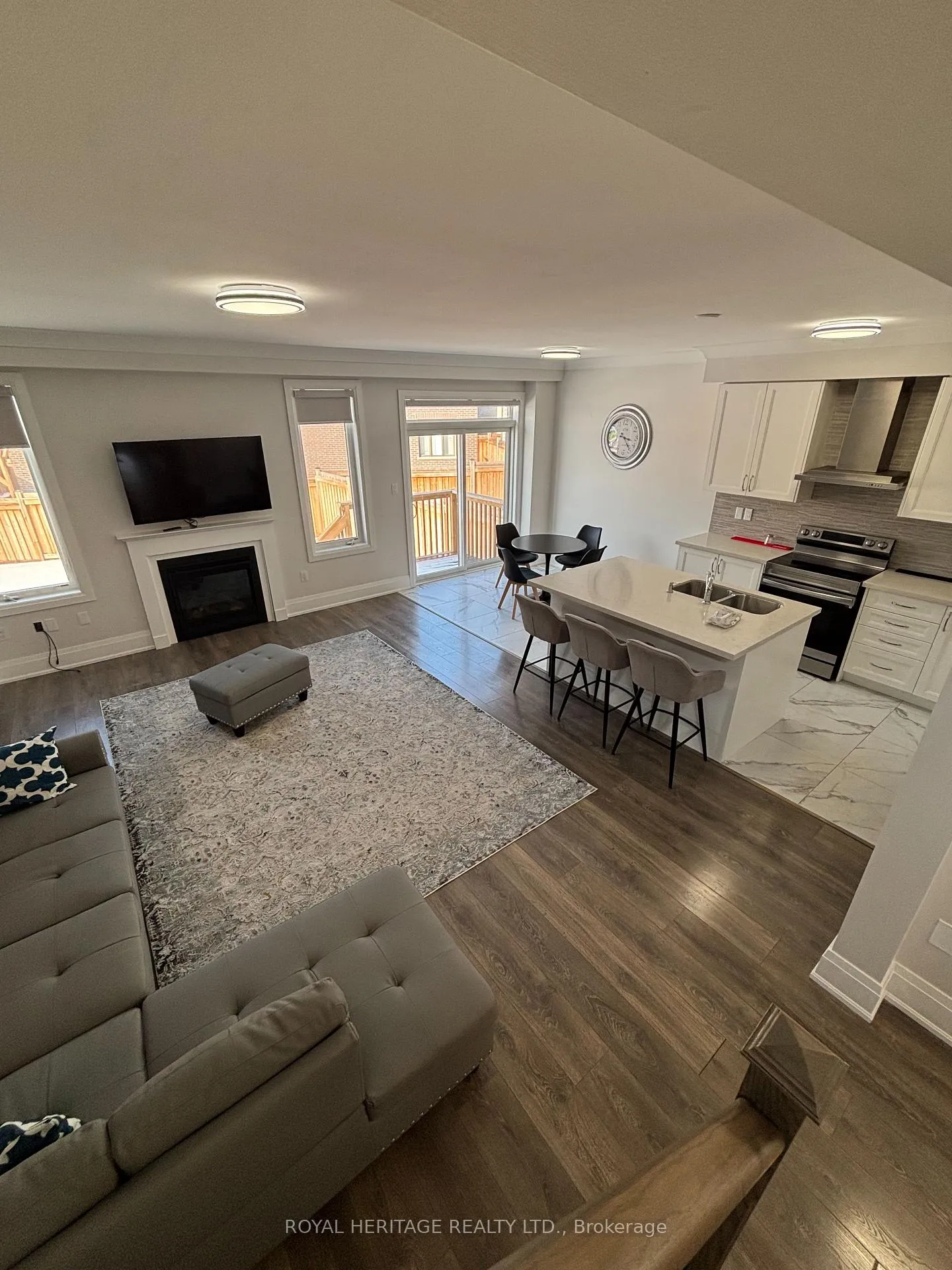 Photo 11 of 65 Conarty Crescent E, Whitby, Rural Whitby — HOMEH