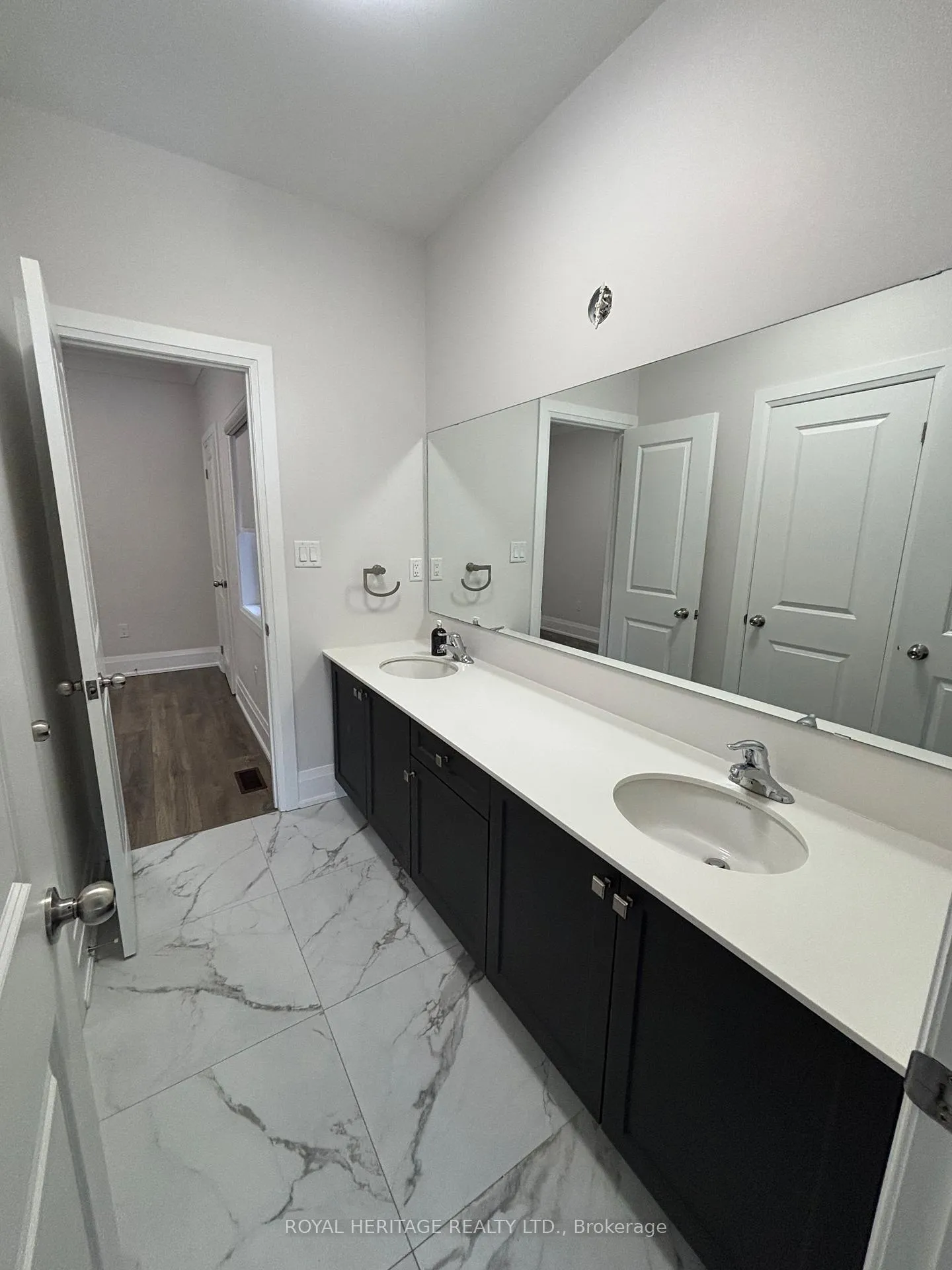 Photo 18 of 65 Conarty Crescent E, Whitby, Rural Whitby — HOMEH