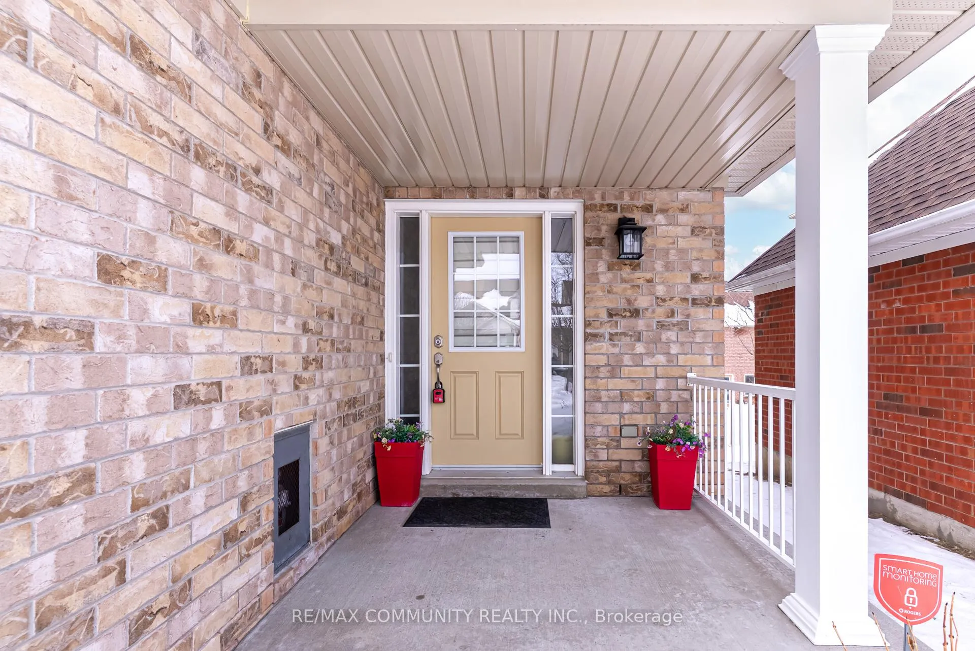 Photo 3 of 1115 Ormond Drive, Oshawa, Samac — HOMEH