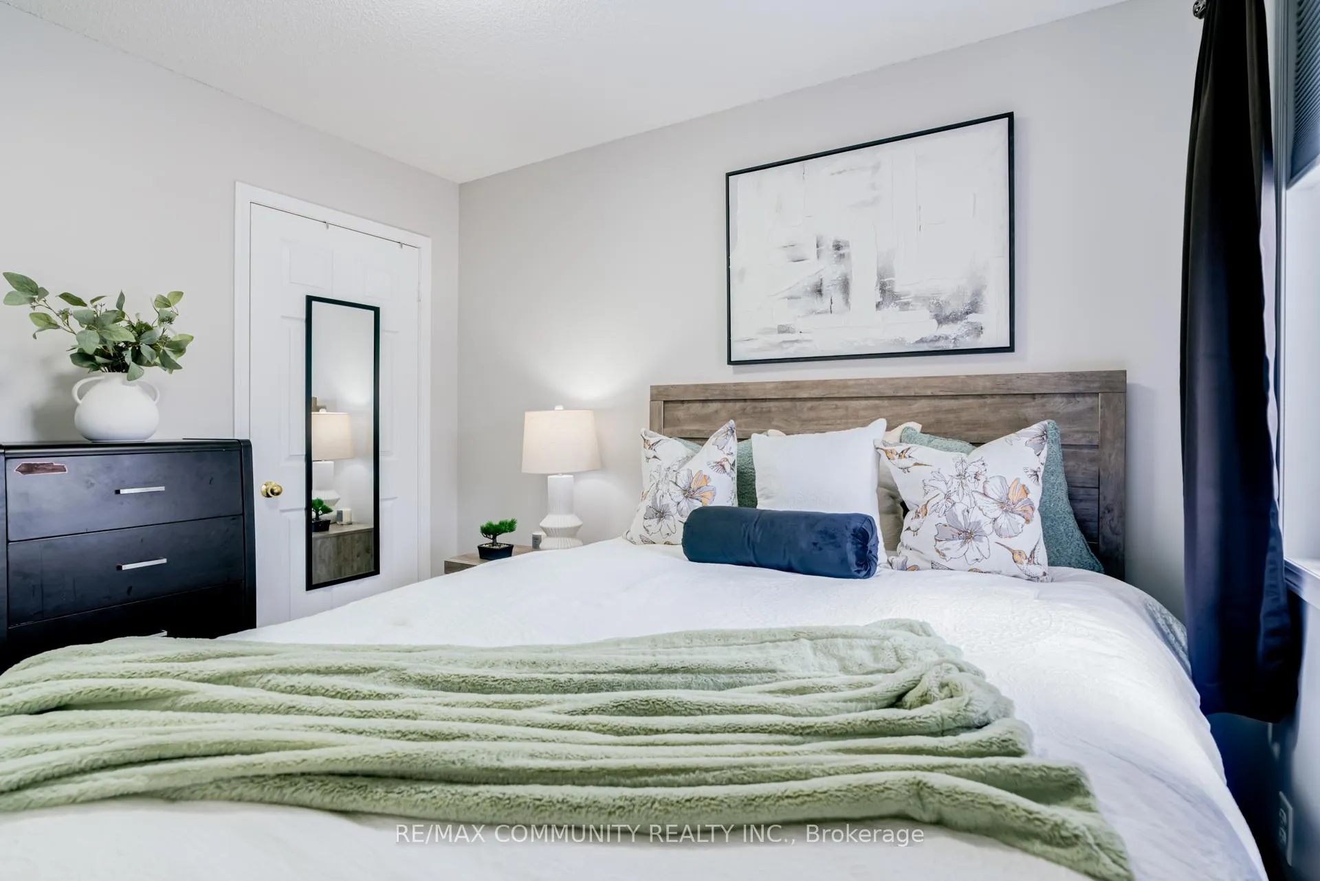 Photo 23 of 1115 Ormond Drive, Oshawa, Samac — HOMEH