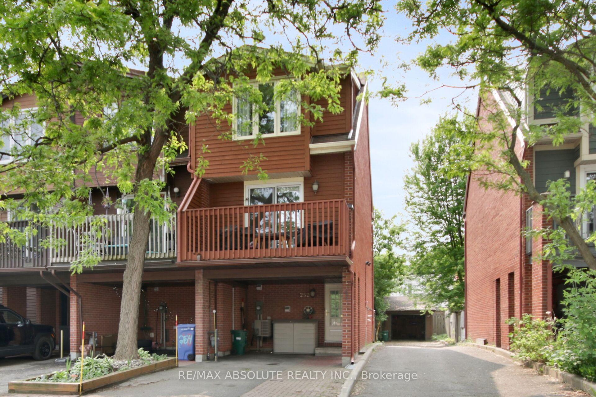 Front of 252 Bruyere Street