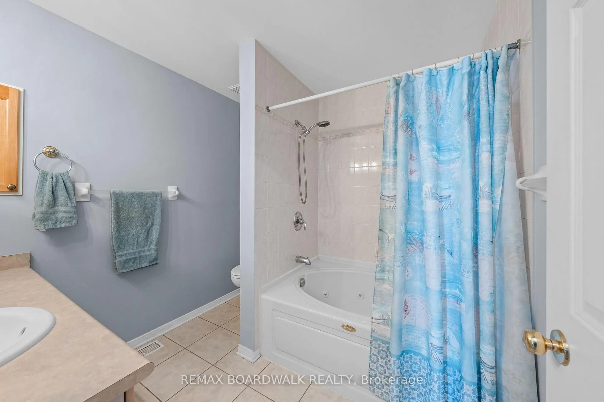 Photo 14 of 76 Boulder Way, Ottawa, Barrhaven - Longfields — HOMEH