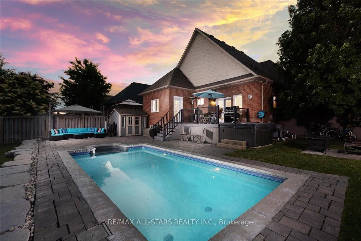 Photo 3 of 98 Bayview Avenue, Georgina, Keswick South — HOMEH