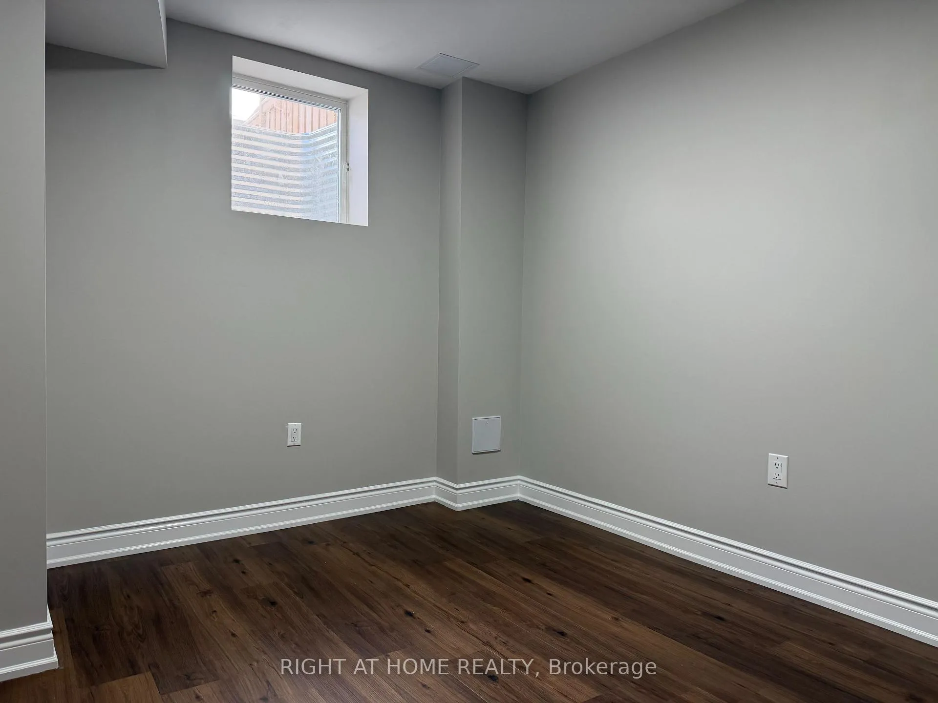 Photo 6 of Unit LOWER, 25 Hubbell Road, Brampton, Bram West — HOMEH