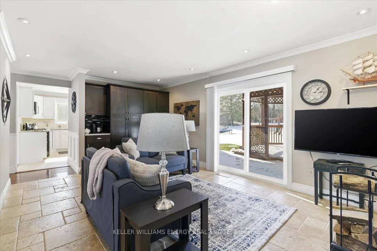 Photo 8 of 14 Christie Crescent, Scugog, Rural Scugog — HOMEH