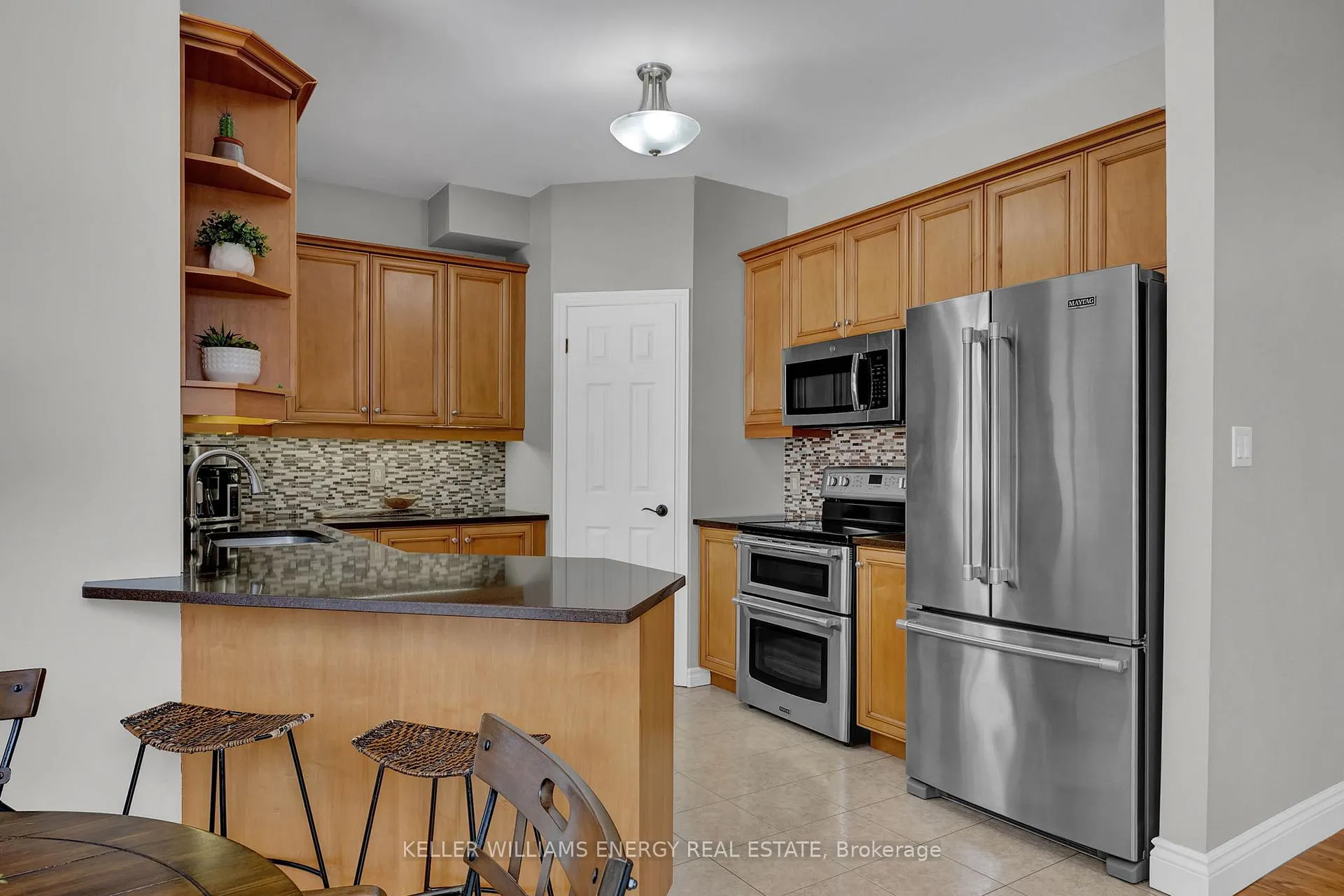 Photo 2 of 518 Britannia Avenue E, Oshawa, Kedron — HOMEH