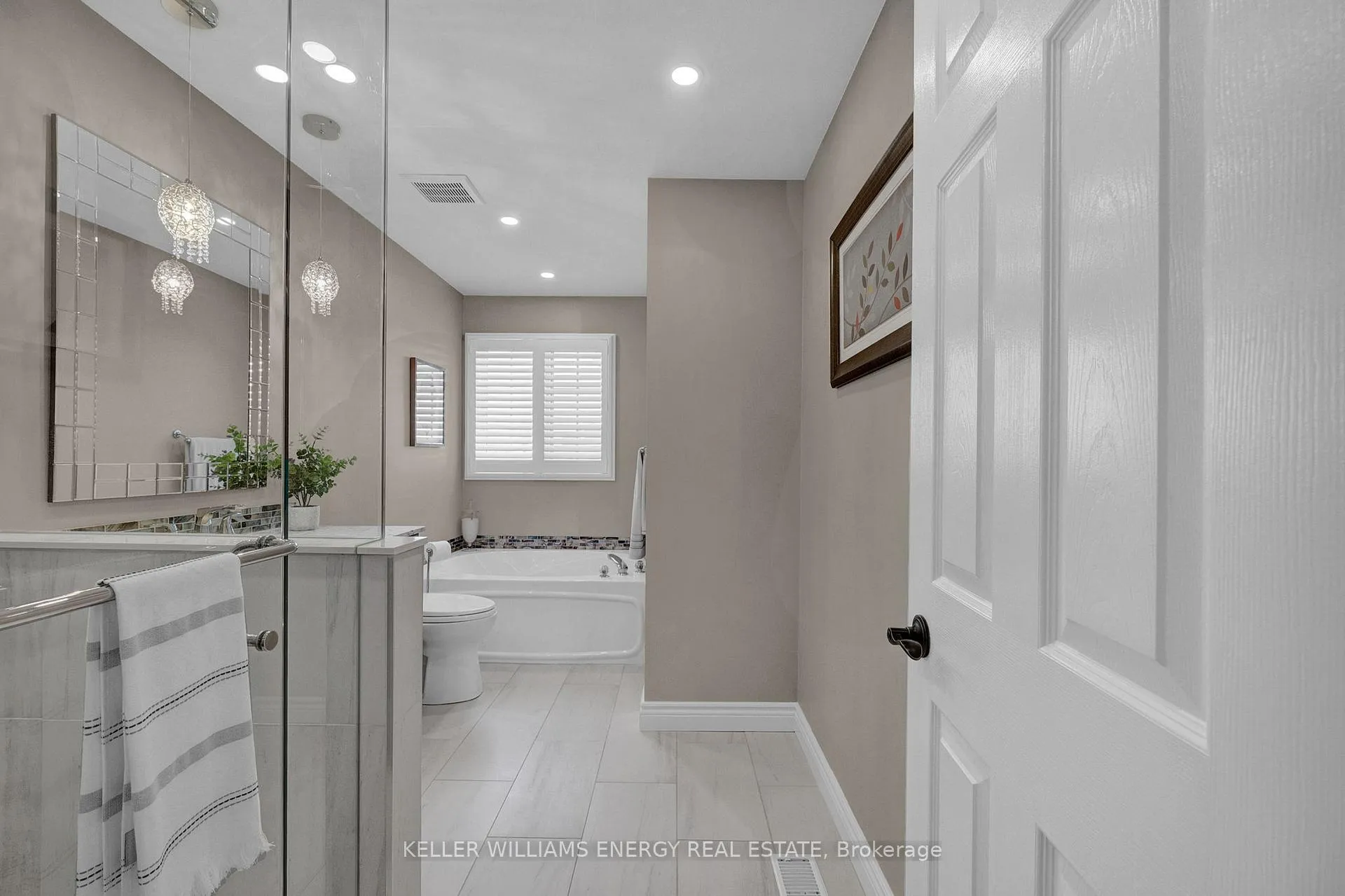 Photo 24 of 518 Britannia Avenue E, Oshawa, Kedron — HOMEH