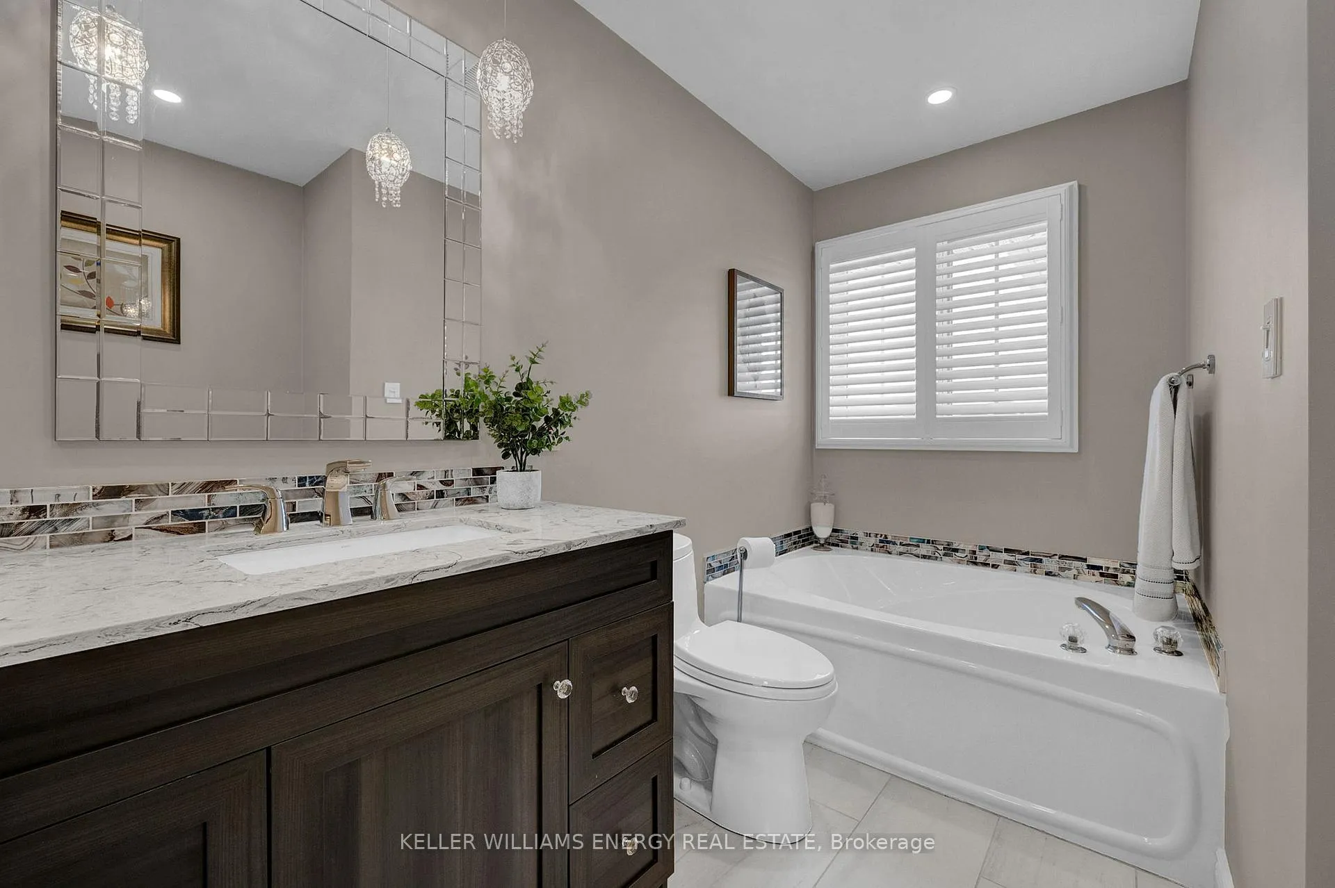 Photo 25 of 518 Britannia Avenue E, Oshawa, Kedron — HOMEH