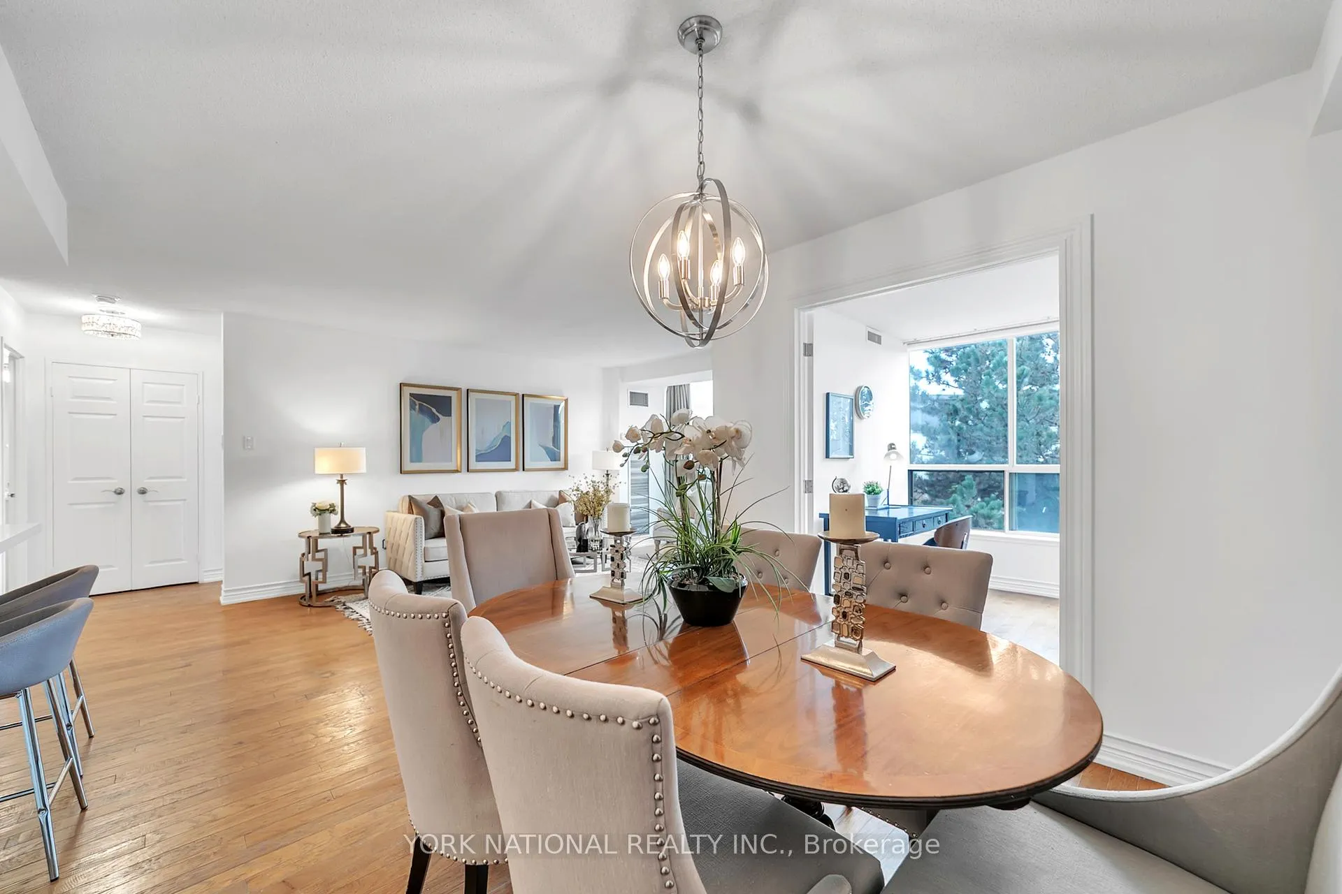 Photo 29 of Unit 408, 14924 Yonge Street, Aurora, Aurora Highlands — HOMEH
