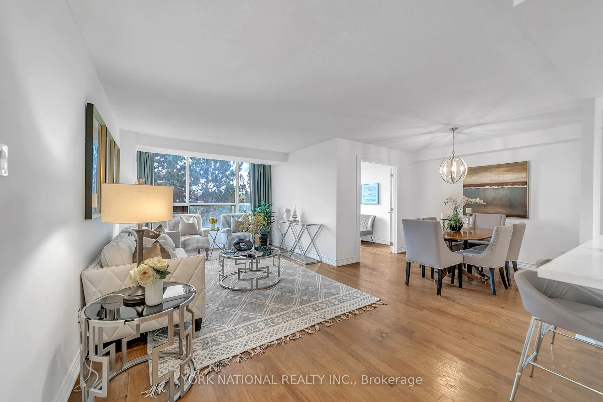 Photo 32 of Unit 408, 14924 Yonge Street, Aurora, Aurora Highlands — HOMEH