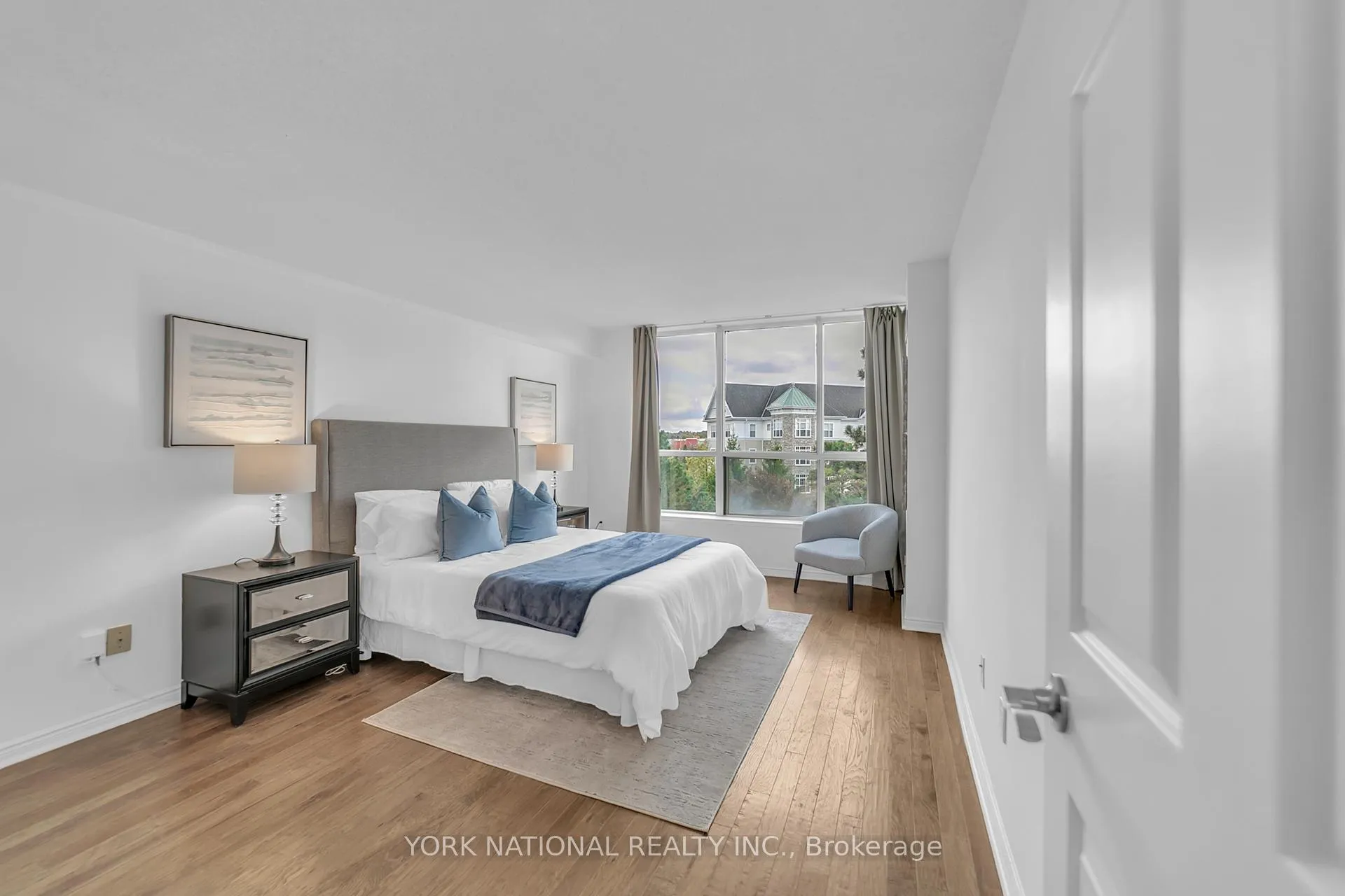 Photo 33 of Unit 408, 14924 Yonge Street, Aurora, Aurora Highlands — HOMEH
