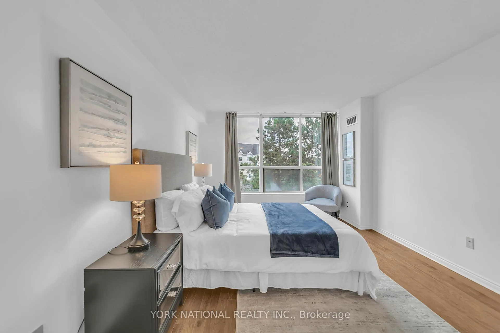 Photo 34 of Unit 408, 14924 Yonge Street, Aurora, Aurora Highlands — HOMEH