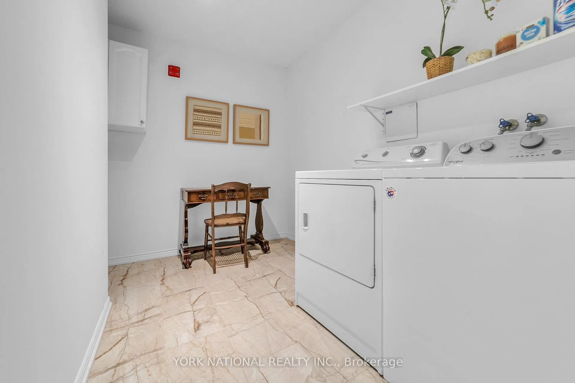 Photo 38 of Unit 408, 14924 Yonge Street, Aurora, Aurora Highlands — HOMEH