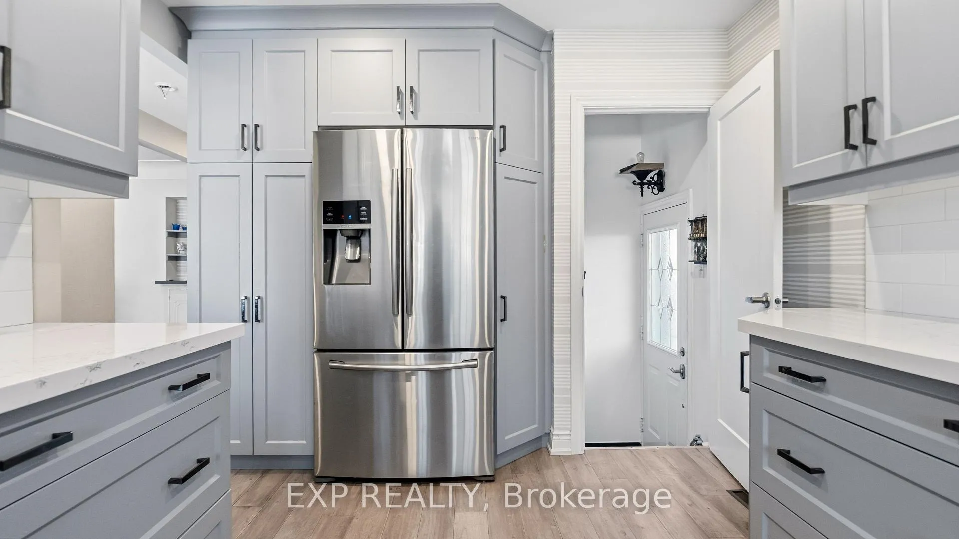 Photo 5 of 1032 Cedarwood Place, Burlington, LaSalle — HOMEH
