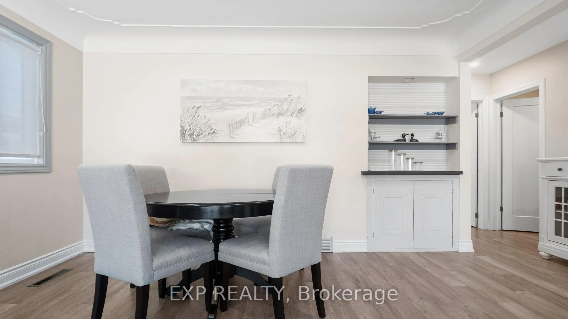 Photo 10 of 1032 Cedarwood Place, Burlington, LaSalle — HOMEH