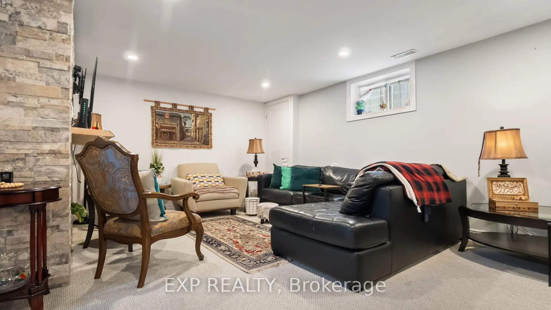 Photo 16 of 1032 Cedarwood Place, Burlington, LaSalle — HOMEH