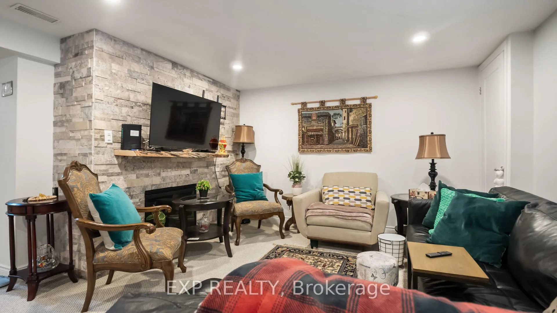 Photo 17 of 1032 Cedarwood Place, Burlington, LaSalle — HOMEH