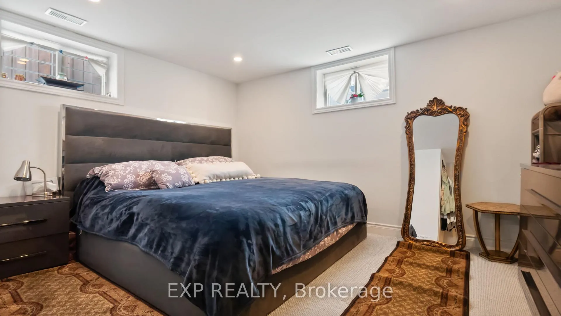 Photo 18 of 1032 Cedarwood Place, Burlington, LaSalle — HOMEH