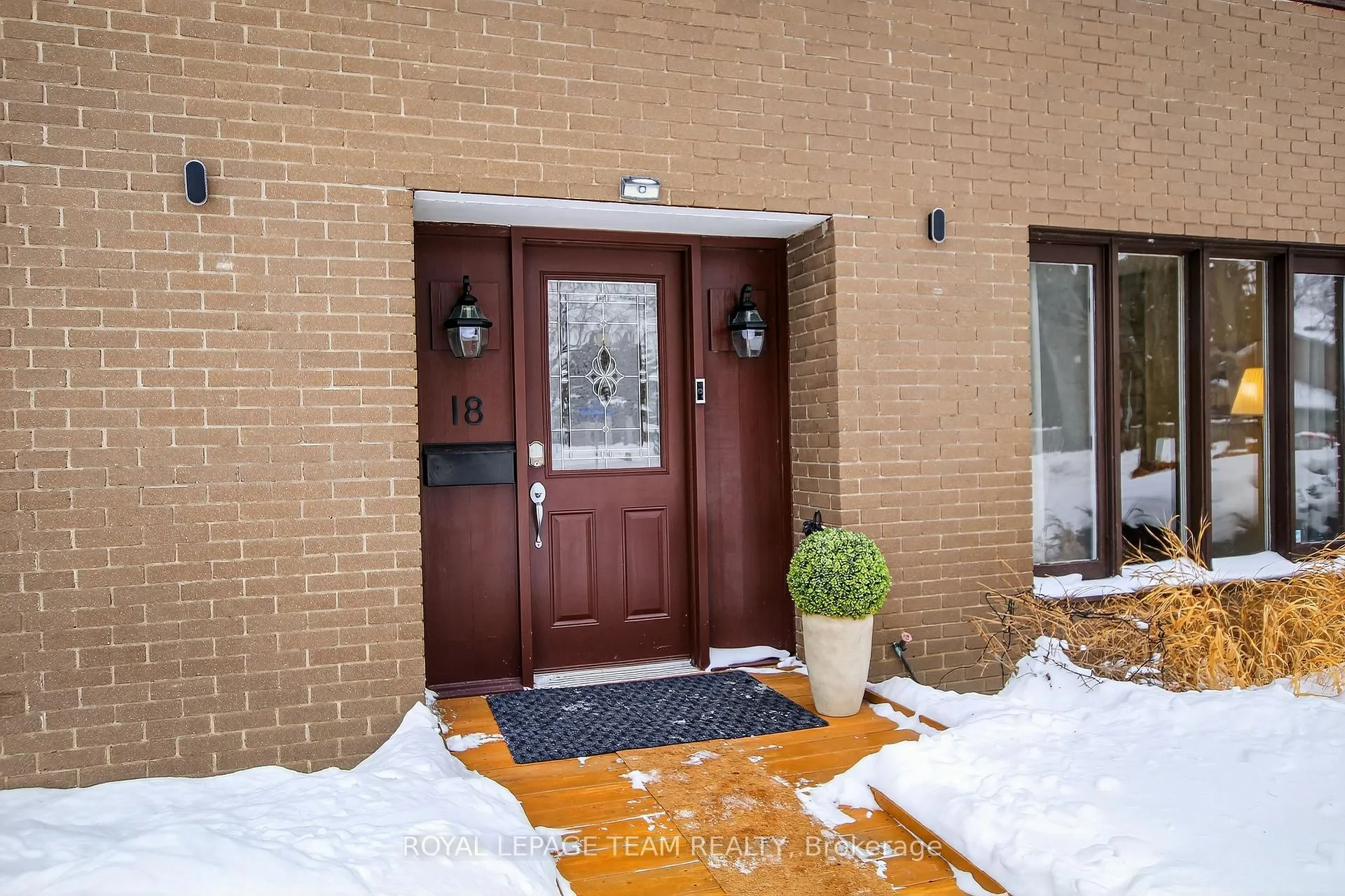 Photo 7 of 18 Pentland Crescent, Ottawa, Kanata - Beaverbrook — HOMEH