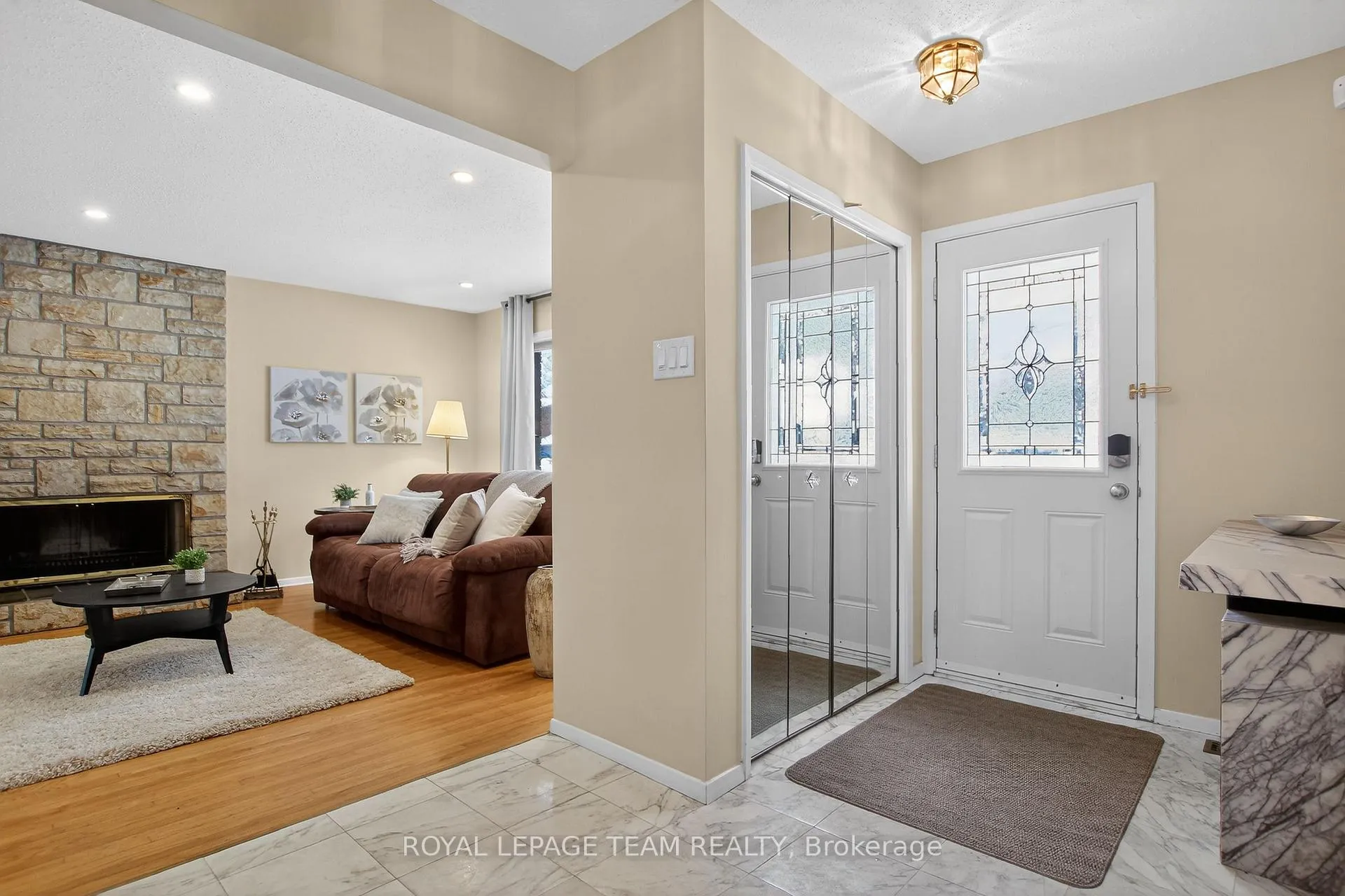 Photo 8 of 18 Pentland Crescent, Ottawa, Kanata - Beaverbrook — HOMEH