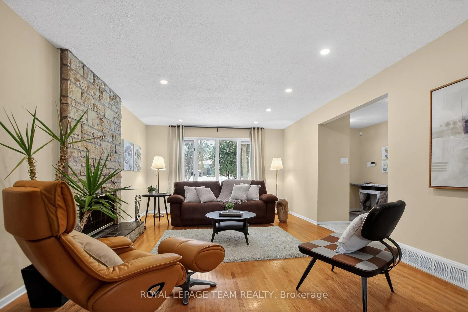 Photo 10 of 18 Pentland Crescent, Ottawa, Kanata - Beaverbrook — HOMEH
