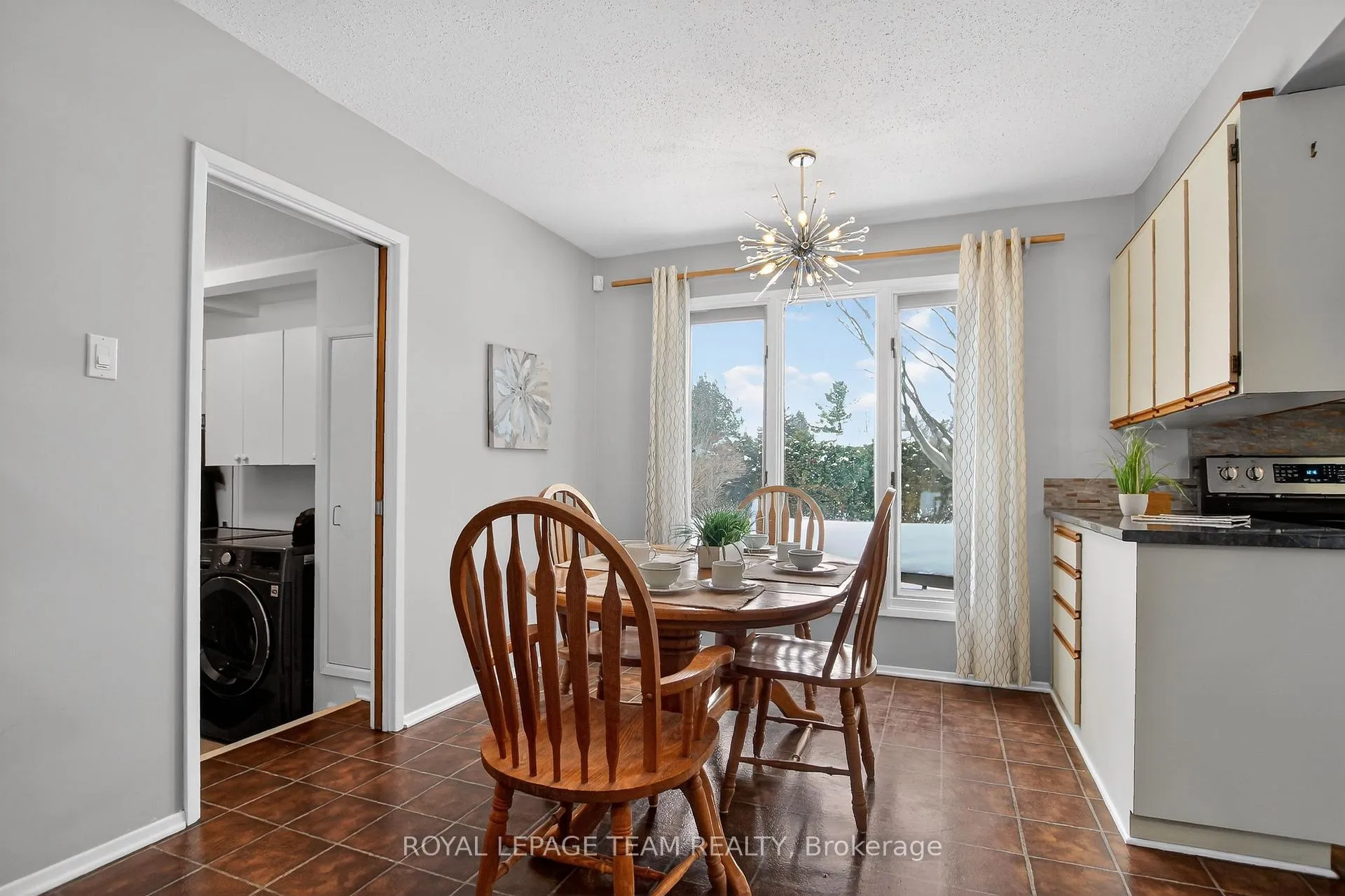 Photo 18 of 18 Pentland Crescent, Ottawa, Kanata - Beaverbrook — HOMEH