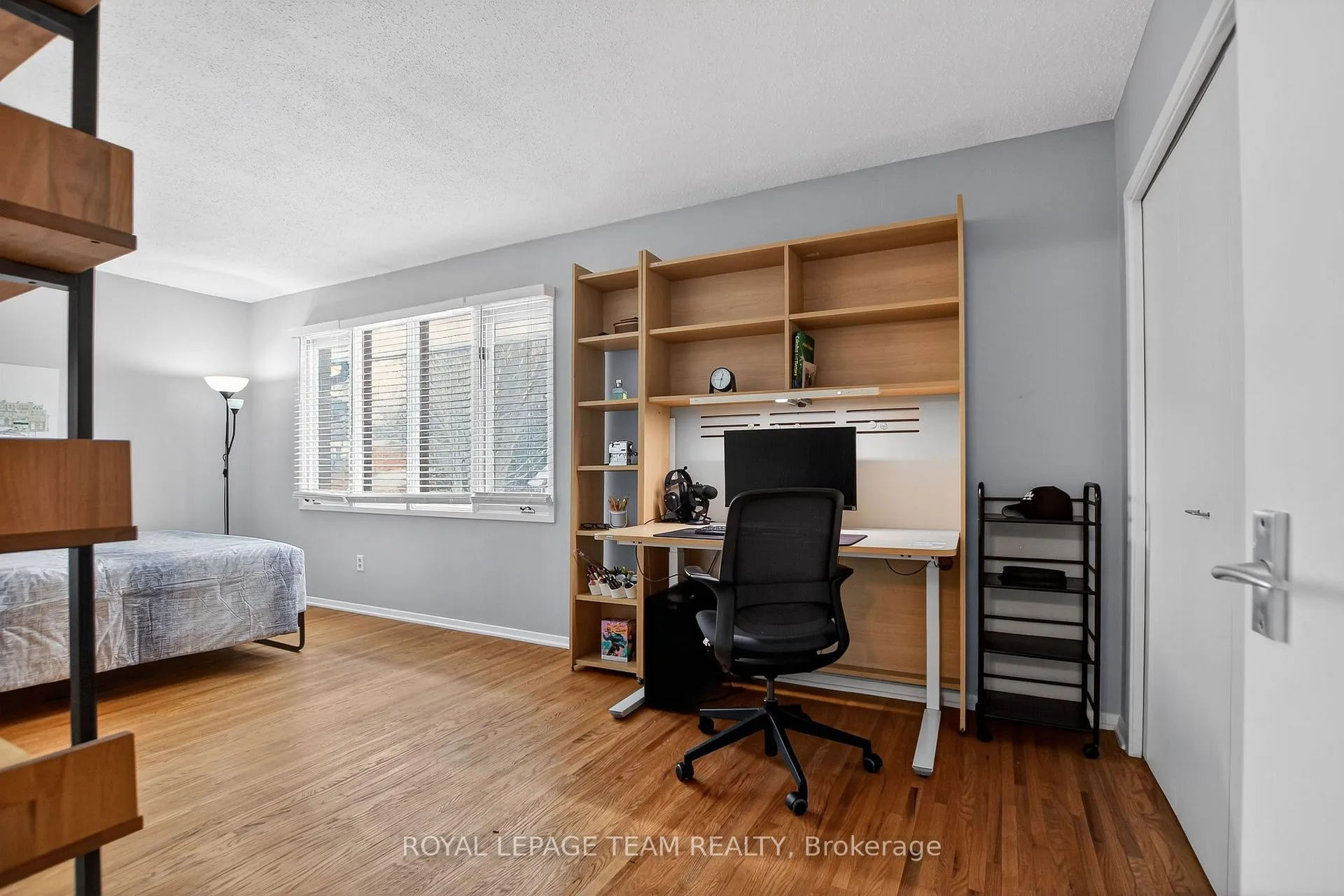 Photo 32 of 18 Pentland Crescent, Ottawa, Kanata - Beaverbrook — HOMEH