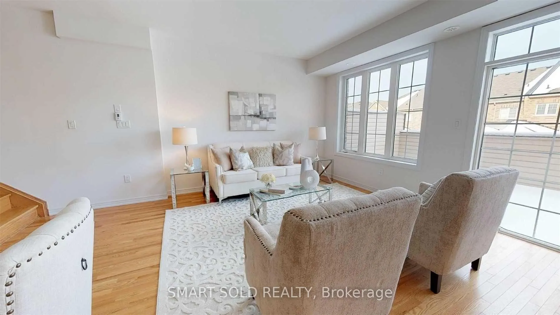 Photo 4 of 17 Jaffna Lane, Markham, Berczy — HOMEH