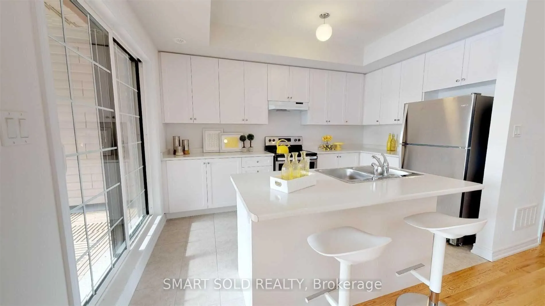 Photo 8 of 17 Jaffna Lane, Markham, Berczy — HOMEH