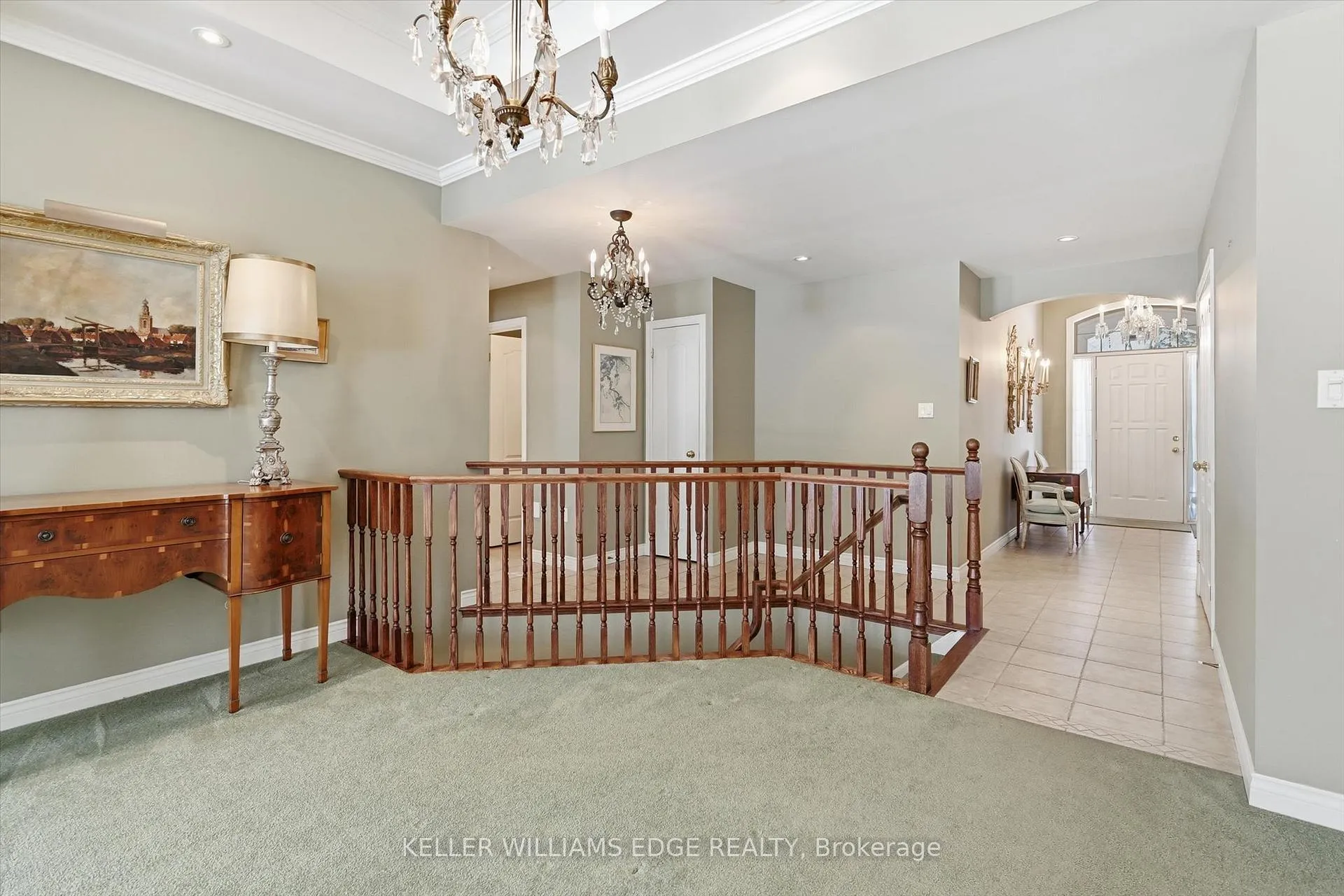 Photo 5 of 305 Southcote Drive, Hamilton, Meadowlands — HOMEH