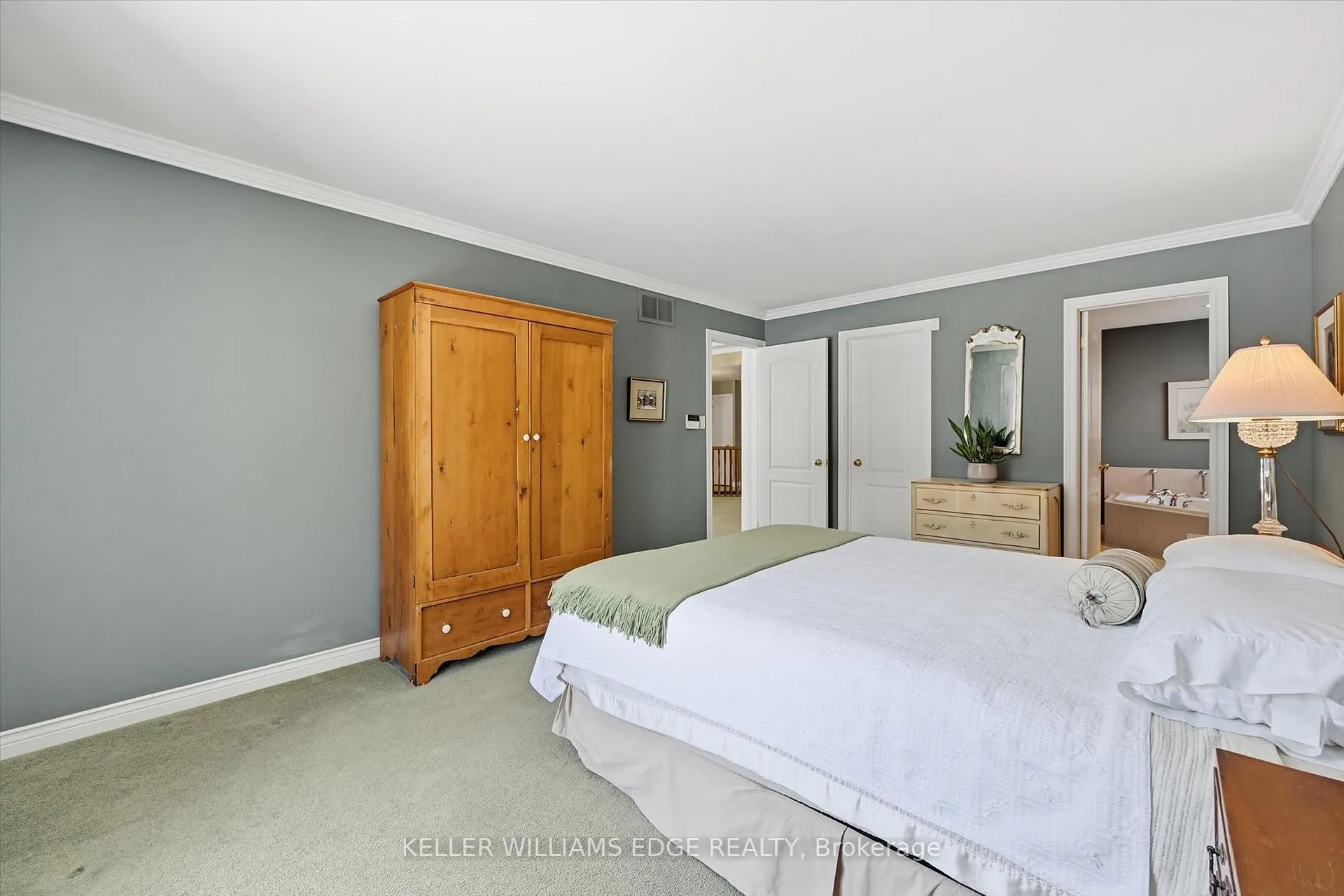 Photo 20 of 305 Southcote Drive, Hamilton, Meadowlands — HOMEH