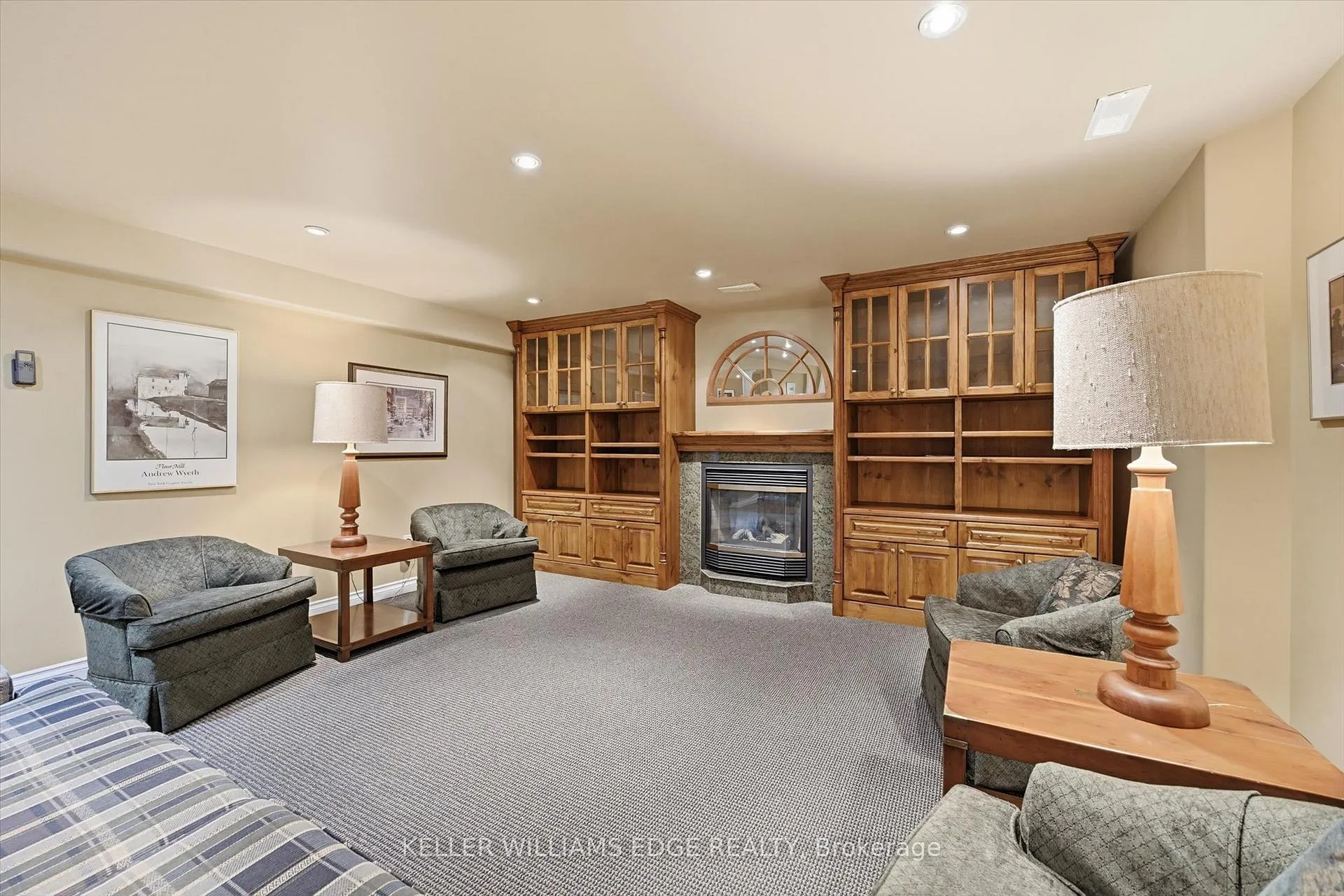 Photo 31 of 305 Southcote Drive, Hamilton, Meadowlands — HOMEH