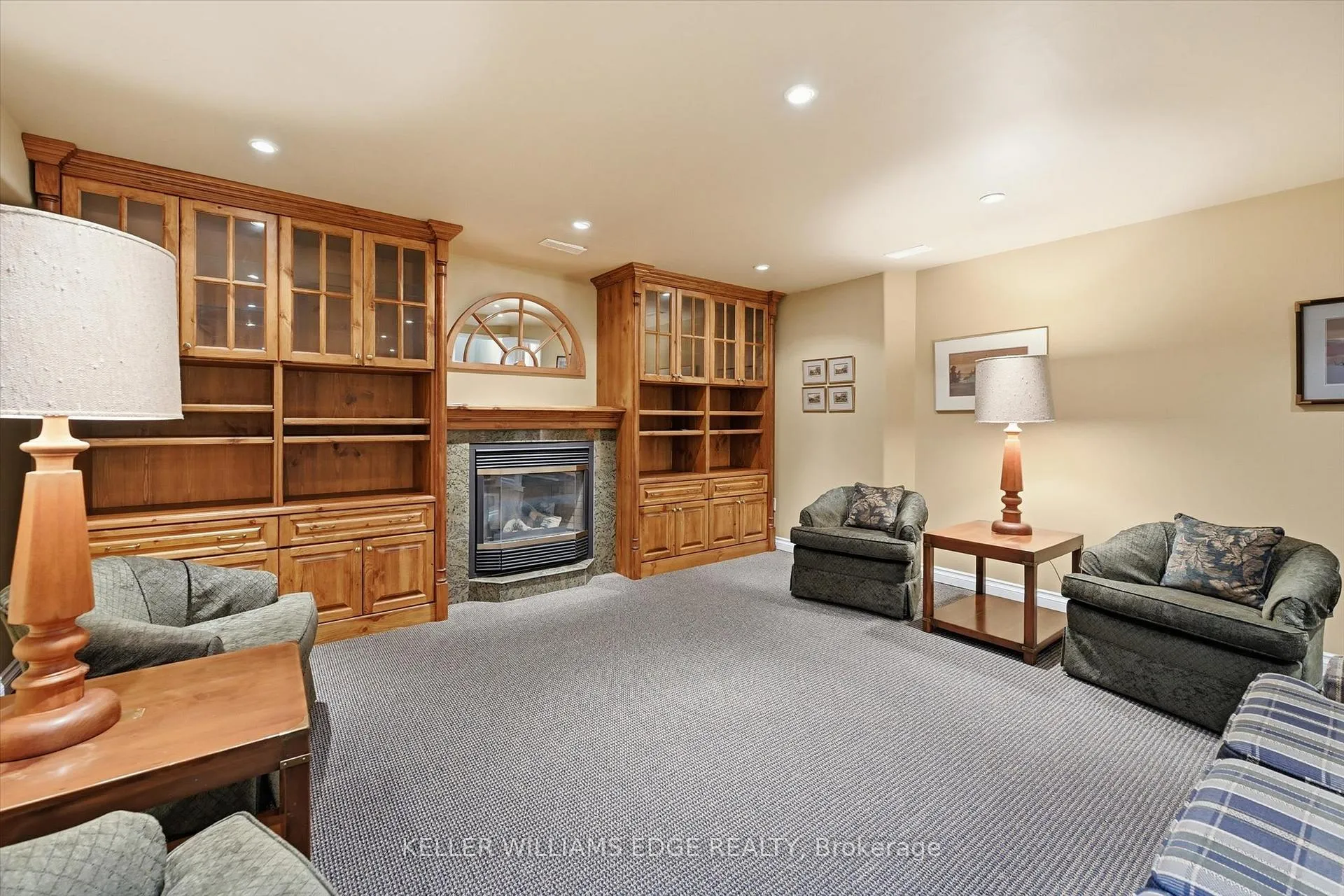 Photo 32 of 305 Southcote Drive, Hamilton, Meadowlands — HOMEH