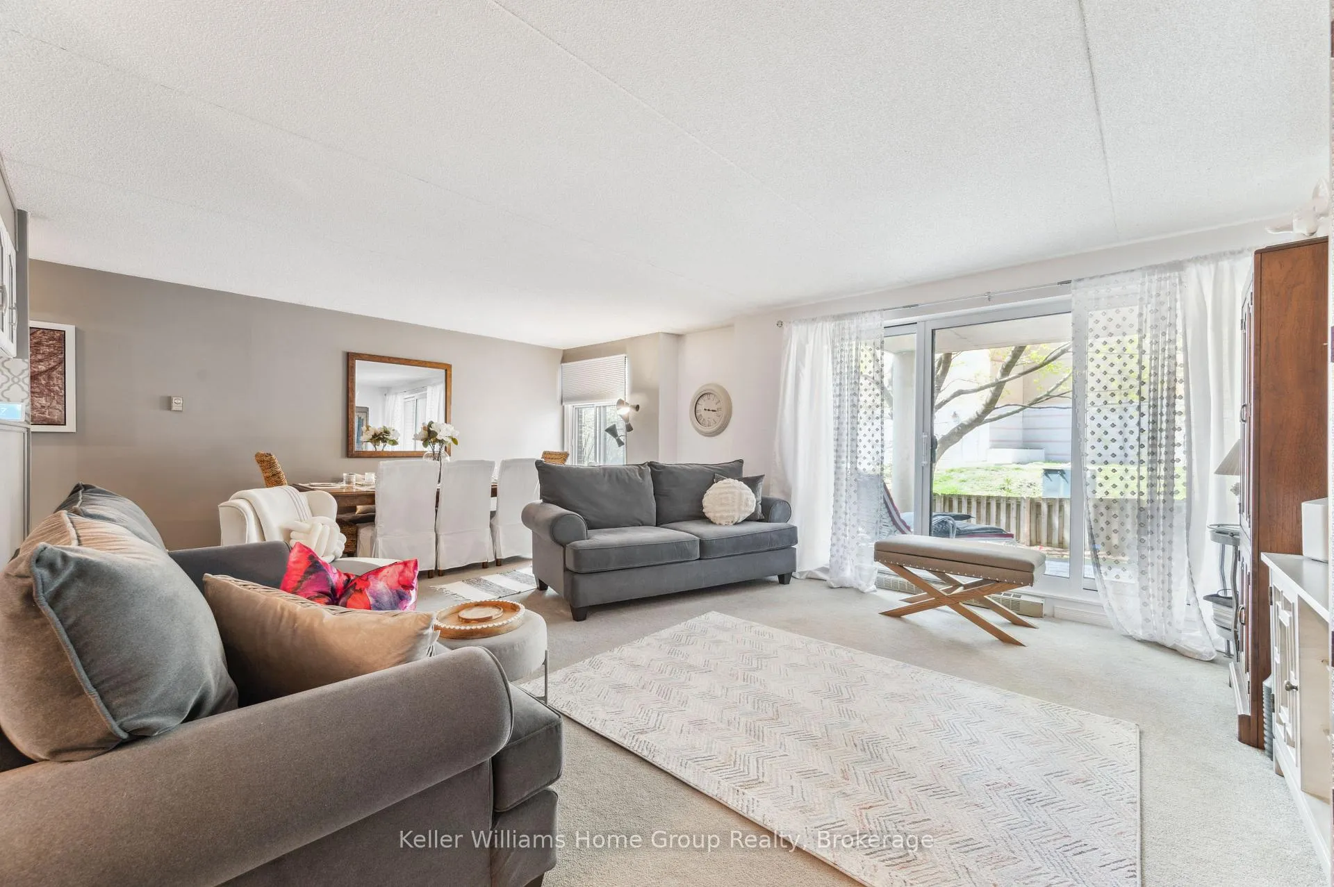Photo 3 of Unit 105, 8 Christopher Court, Guelph, Kortright West — HOMEH