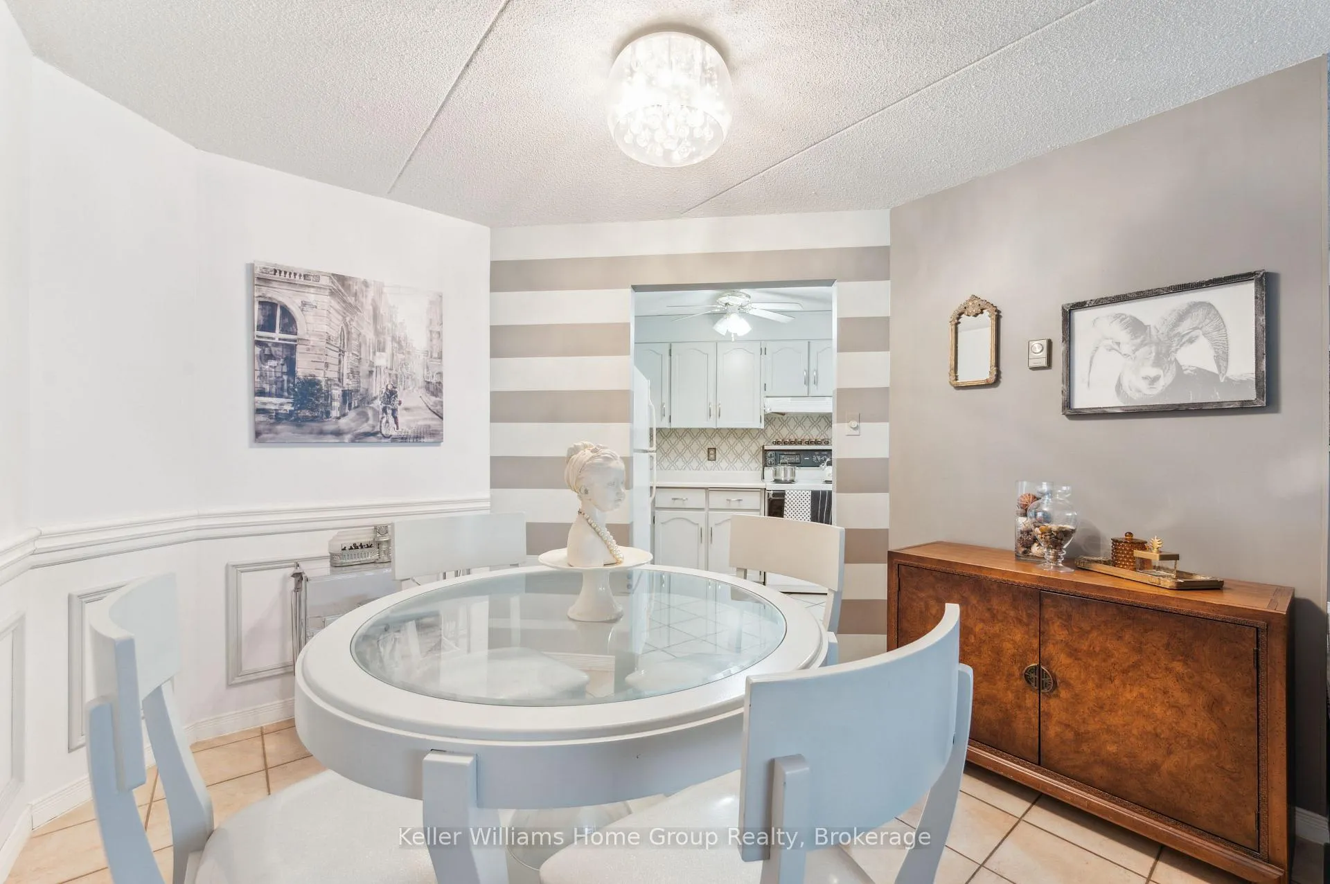 Photo 7 of Unit 105, 8 Christopher Court, Guelph, Kortright West — HOMEH